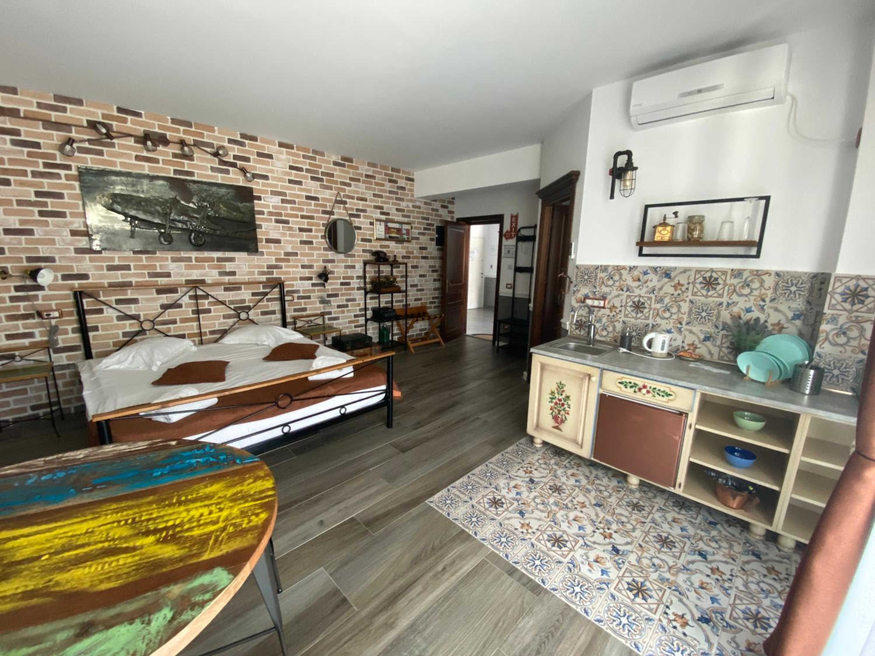 Photo 91