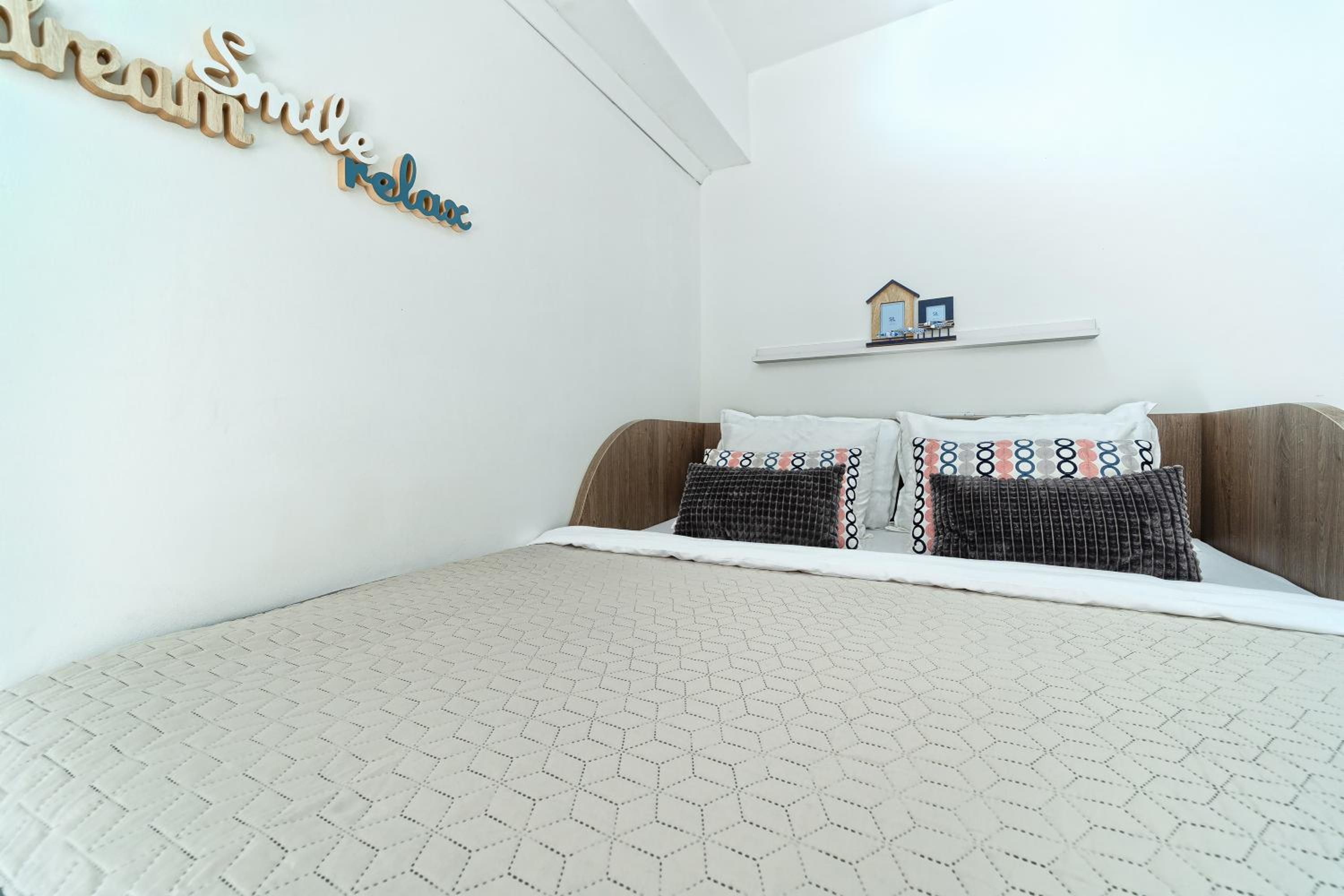 Terrace Apartment Danny view 4