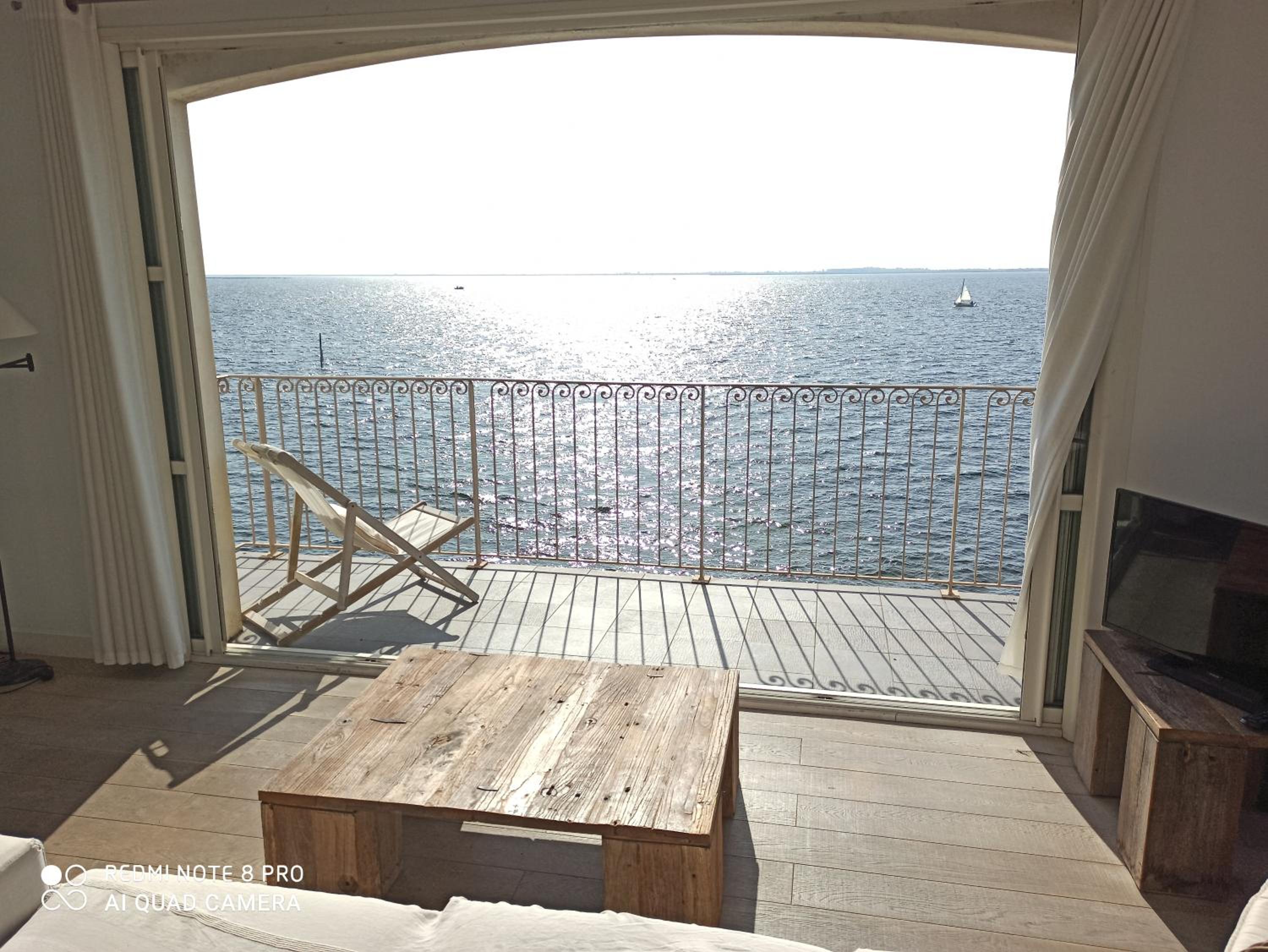 Port rive gauche Oyat view 3