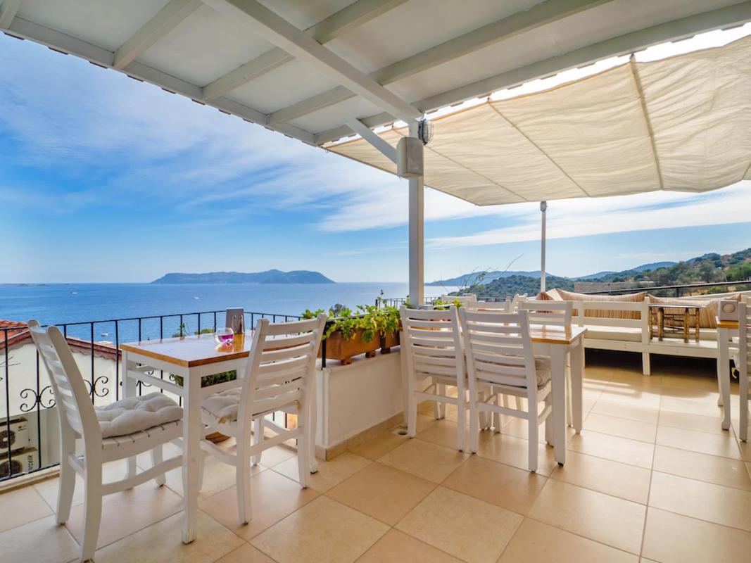 Hideaway - Image 102