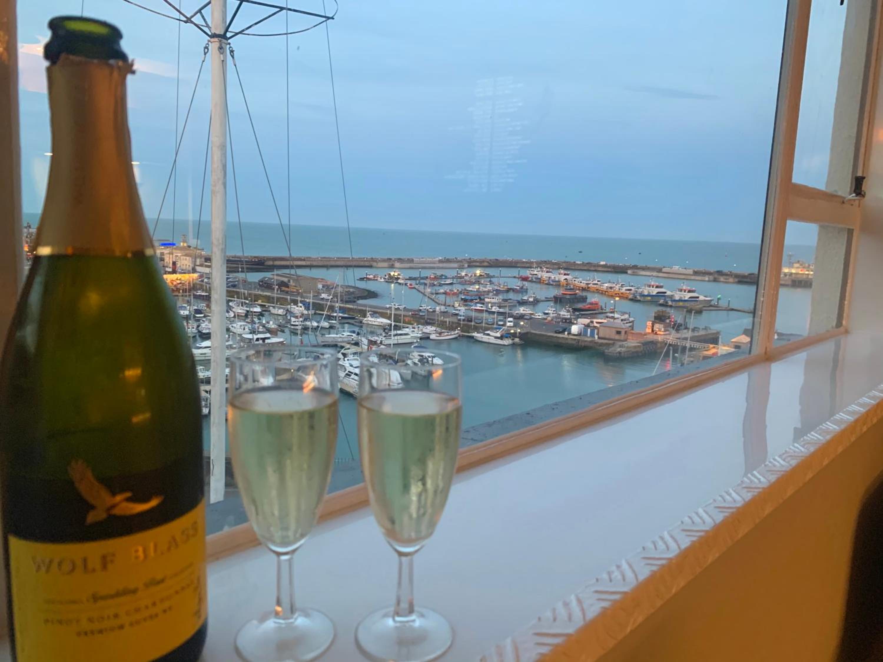 Ramsgate Vacations - Albert's Watch - Property Image 4