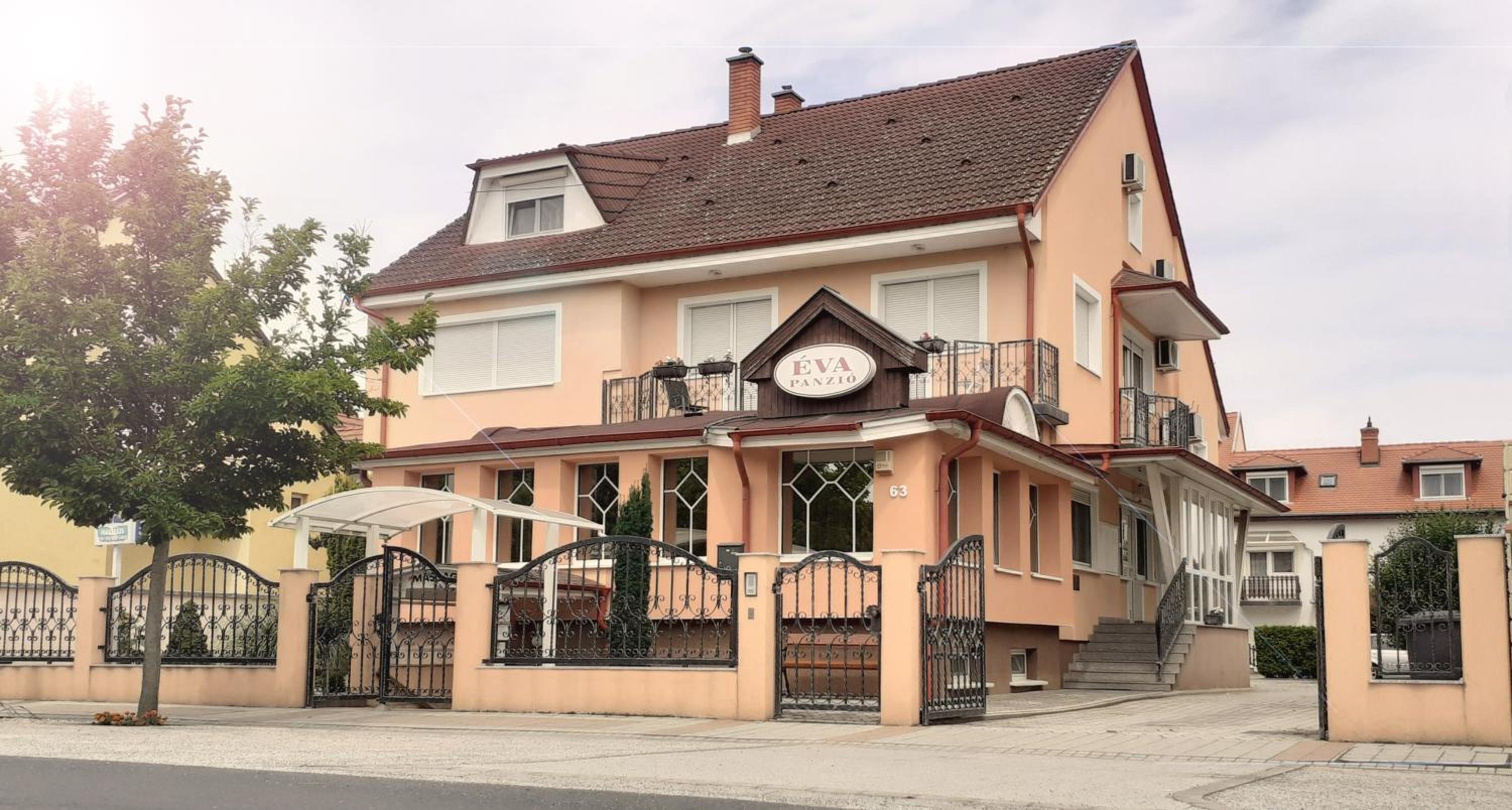 Éva Panzió view 3
