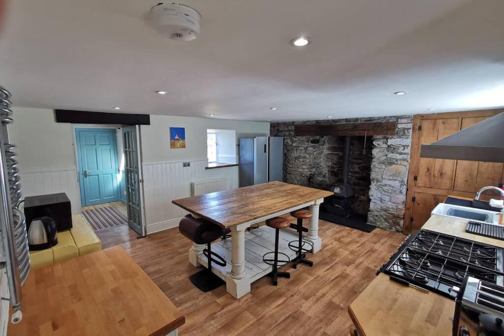 Cosy, Coastal Retreat with a Large Garden view 5