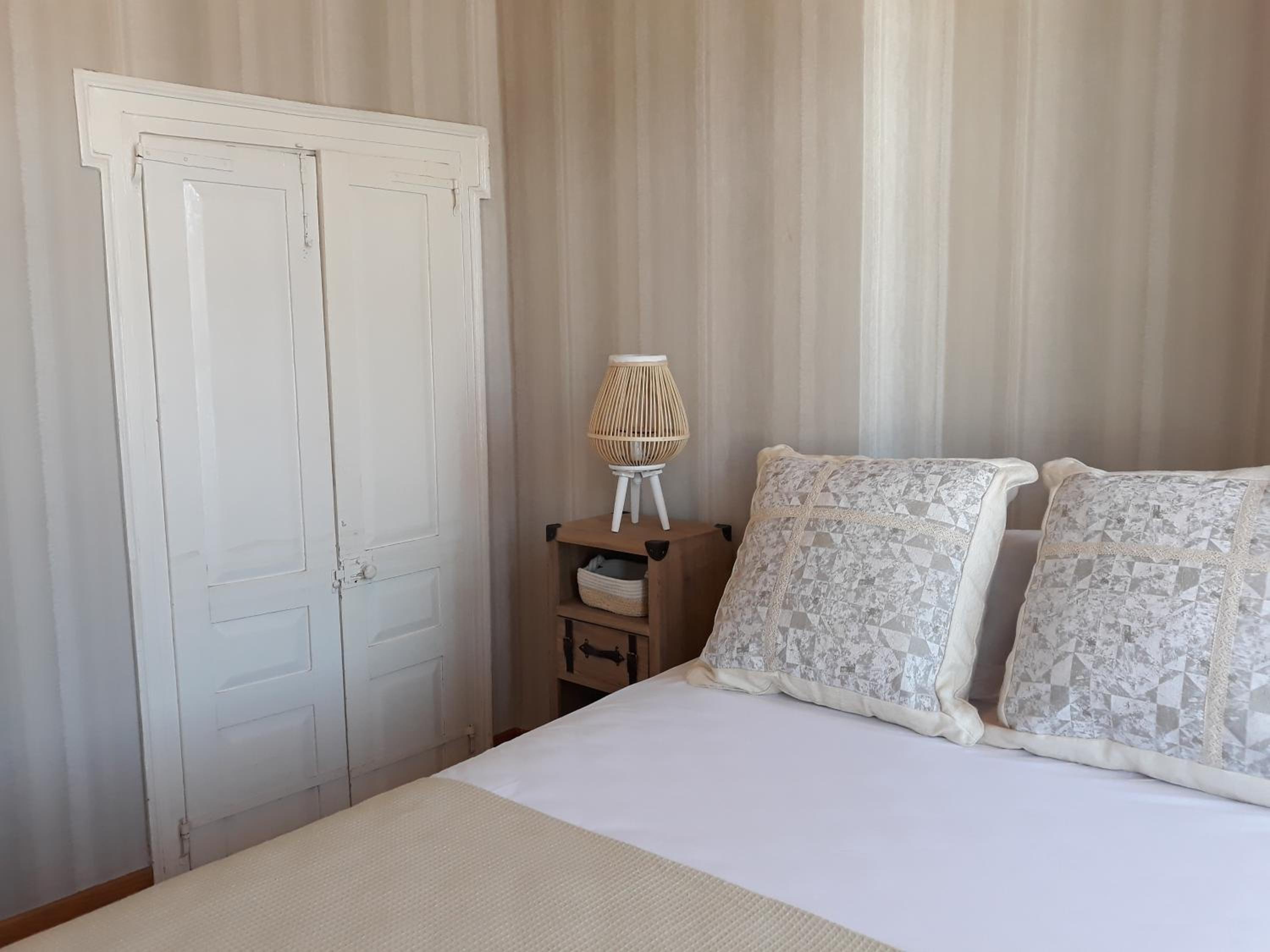 Neoclassical manor house photo 4