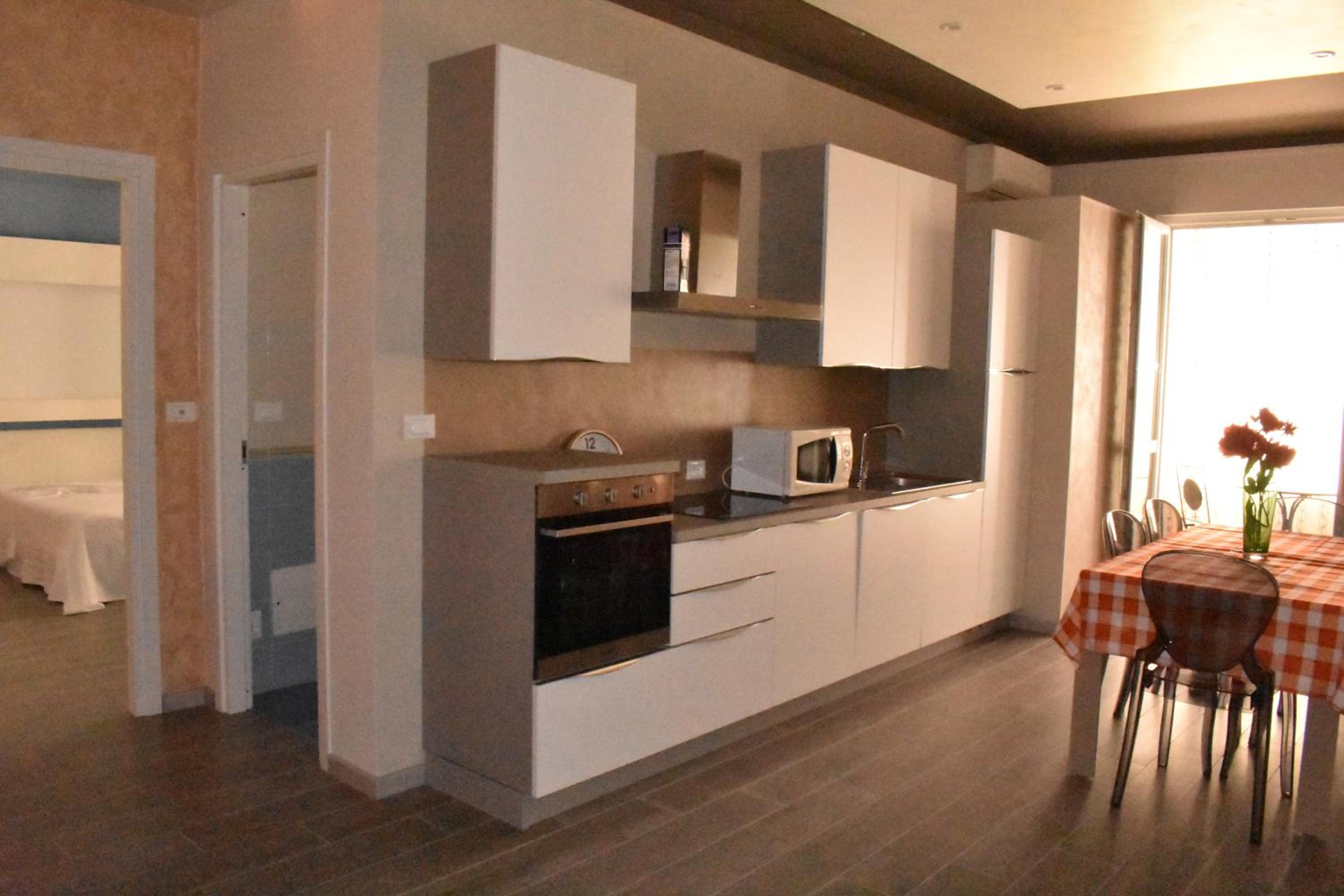 Garda Fantasy Apartment - JACUZZI view 5