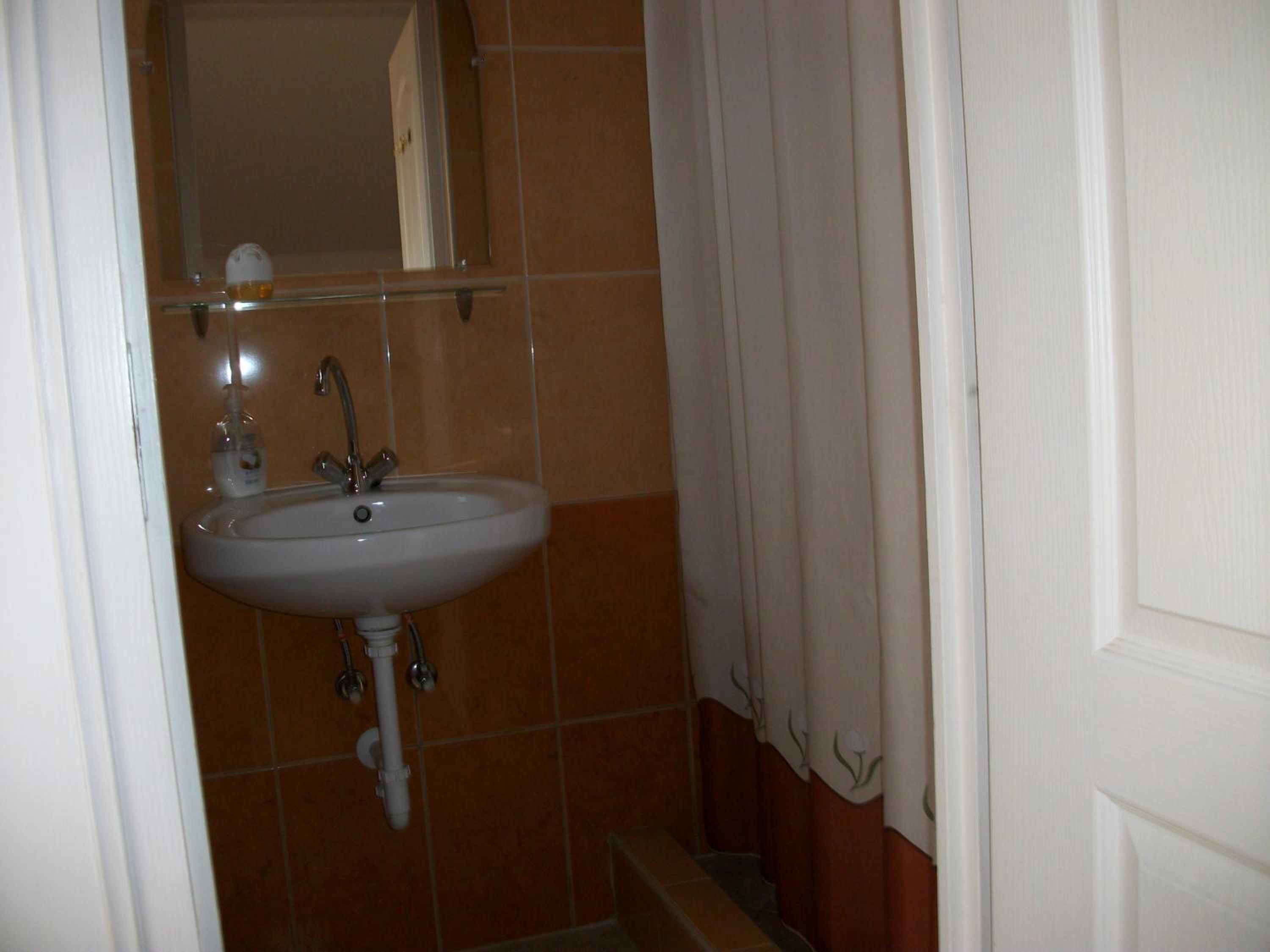 Photo 33