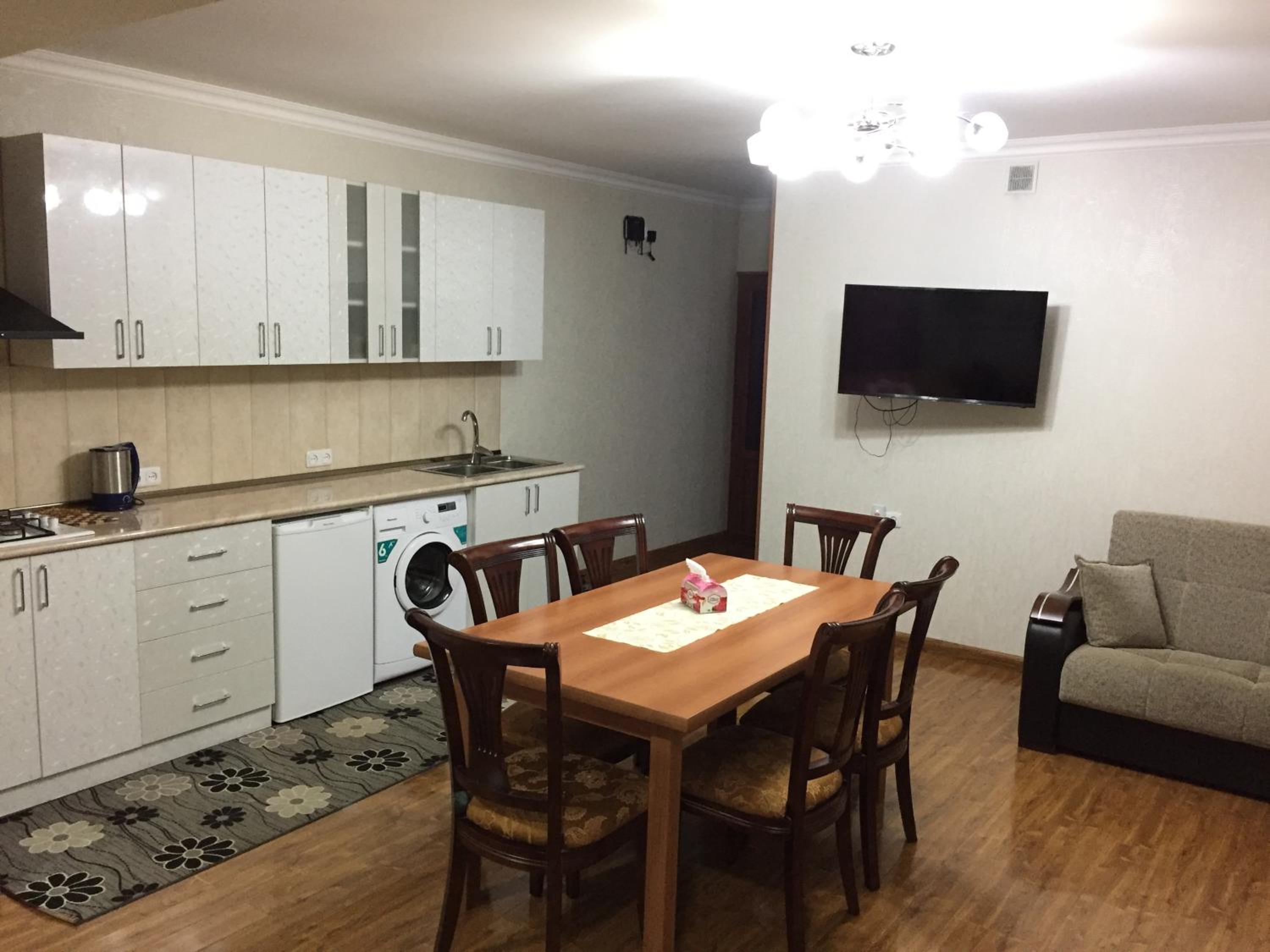Apartment on Getapnya 74