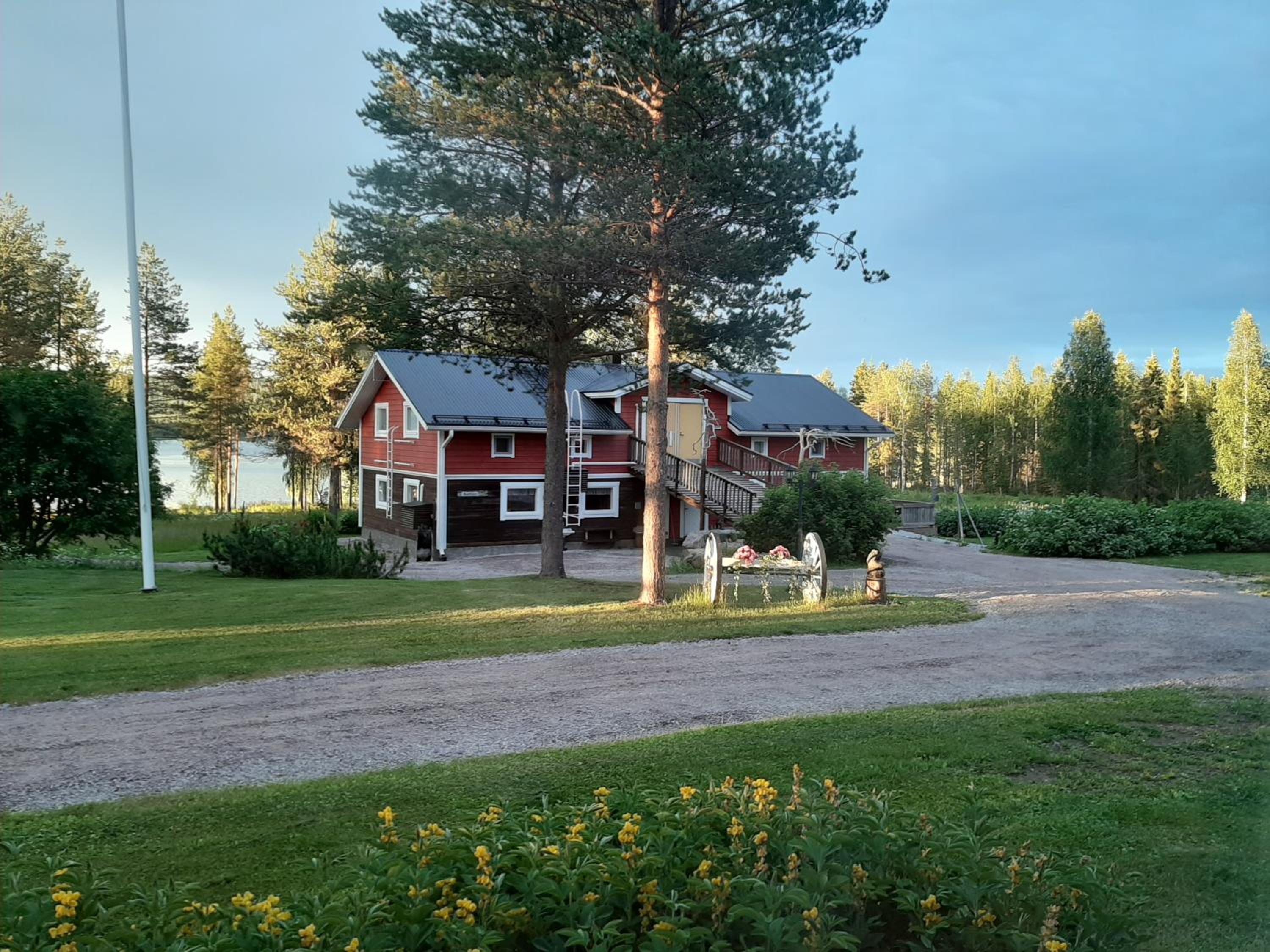 Reindeer Lake Resort view 5