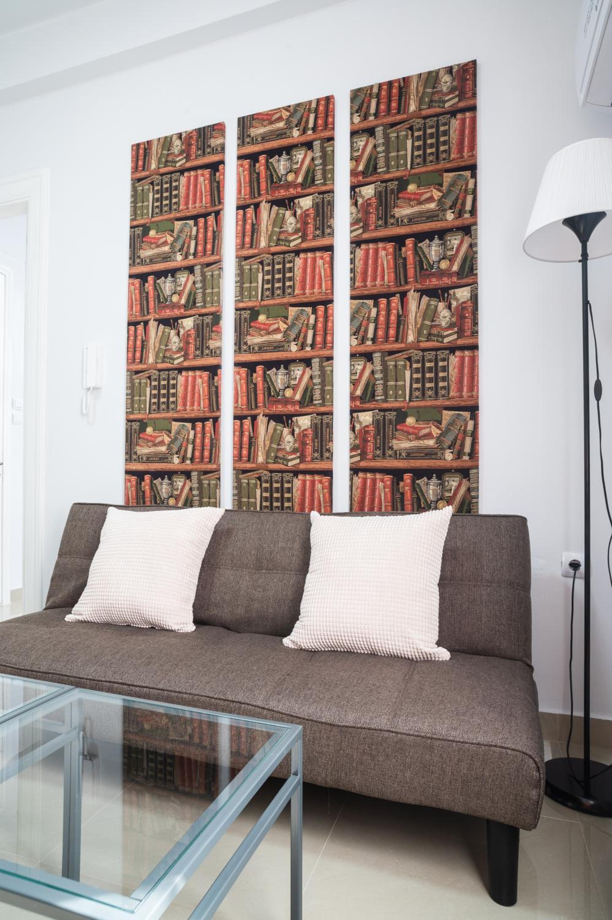Polytimon, an Athenian neoclassical apartment