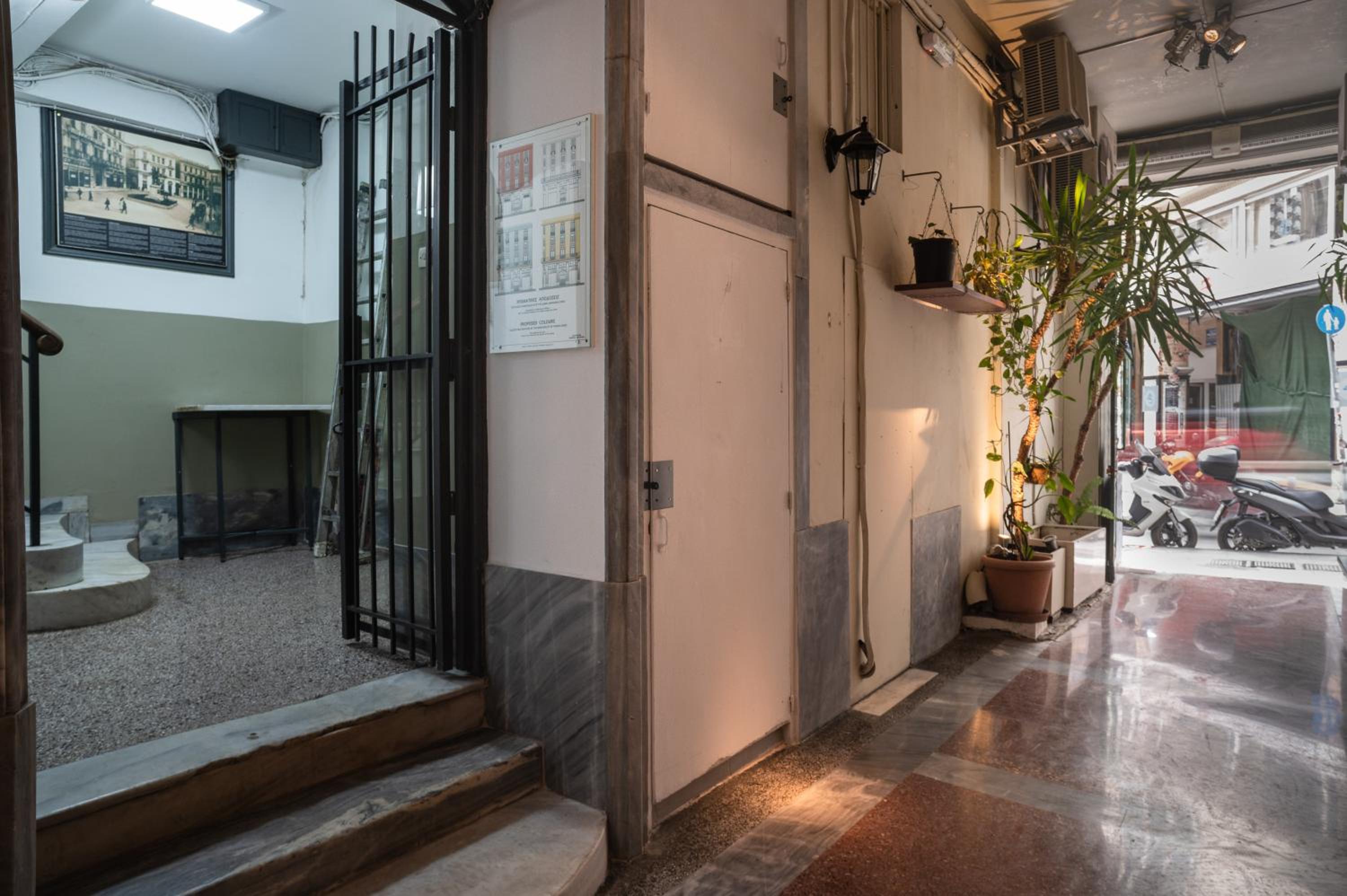 Polytimon, an Athenian neoclassical apartment