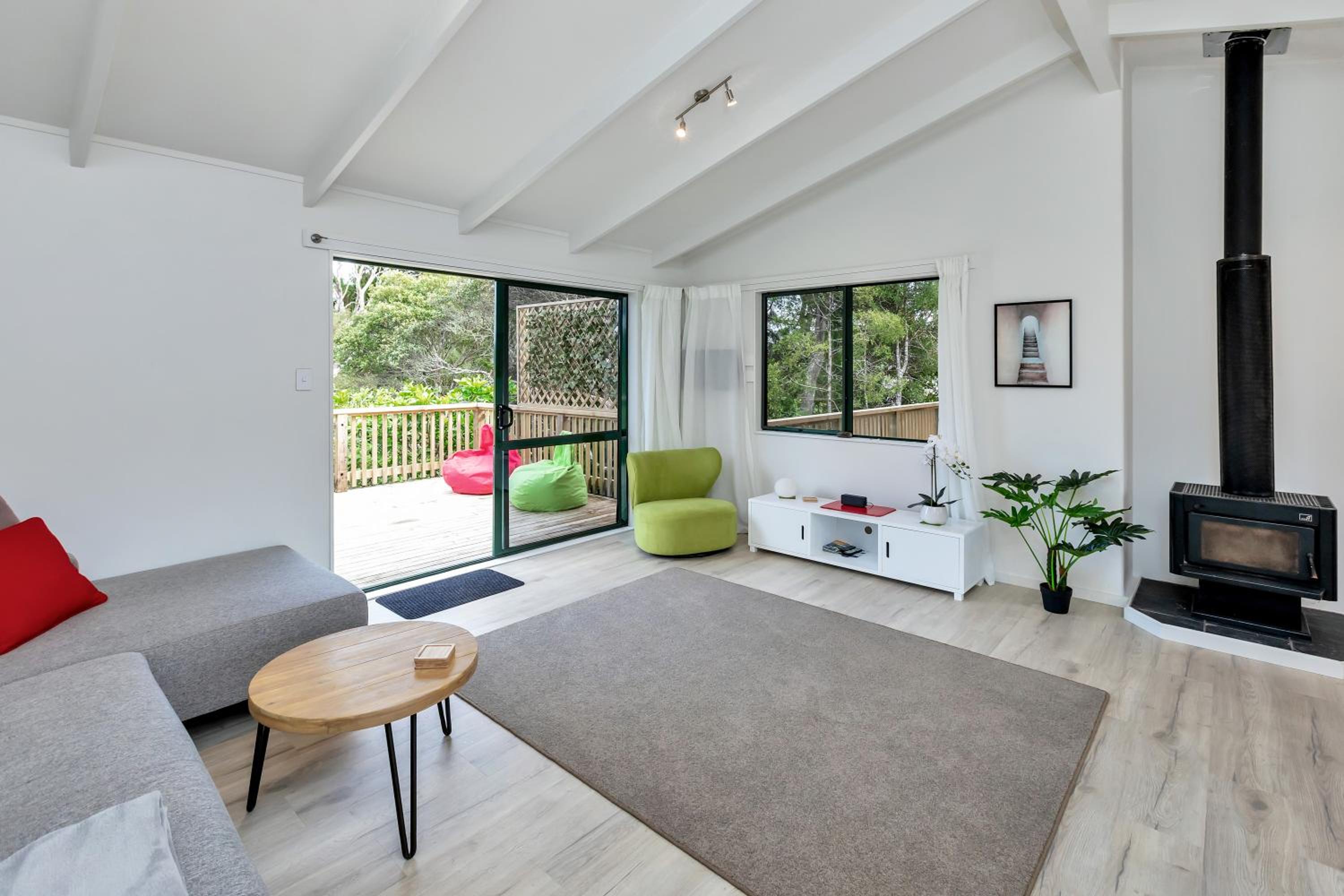 Lofty Te Haumi - Paihia Holiday Home view 4