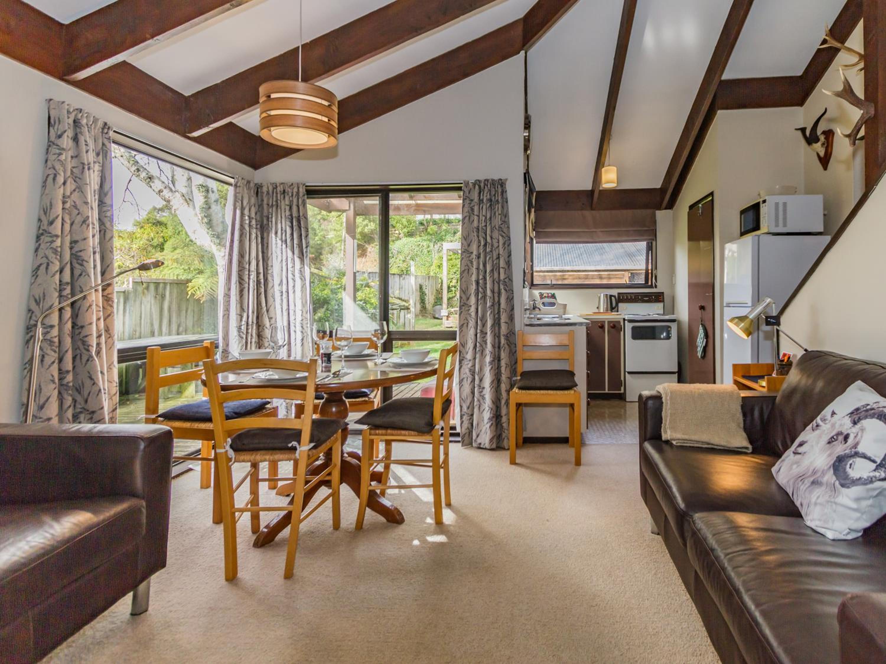 Foyle Street Chalet - Ohakune Holiday Home view 5