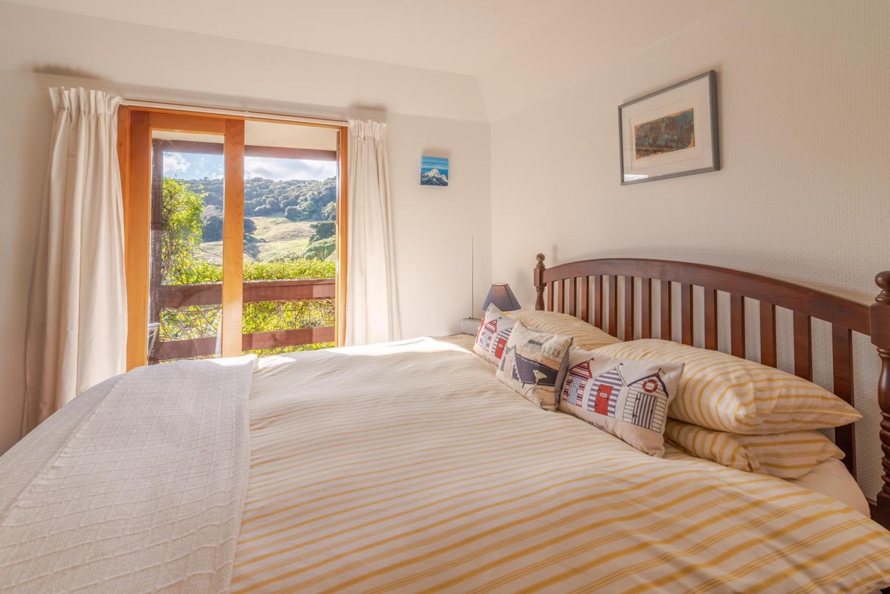 Pointers - Akaroa Holiday Home view 2