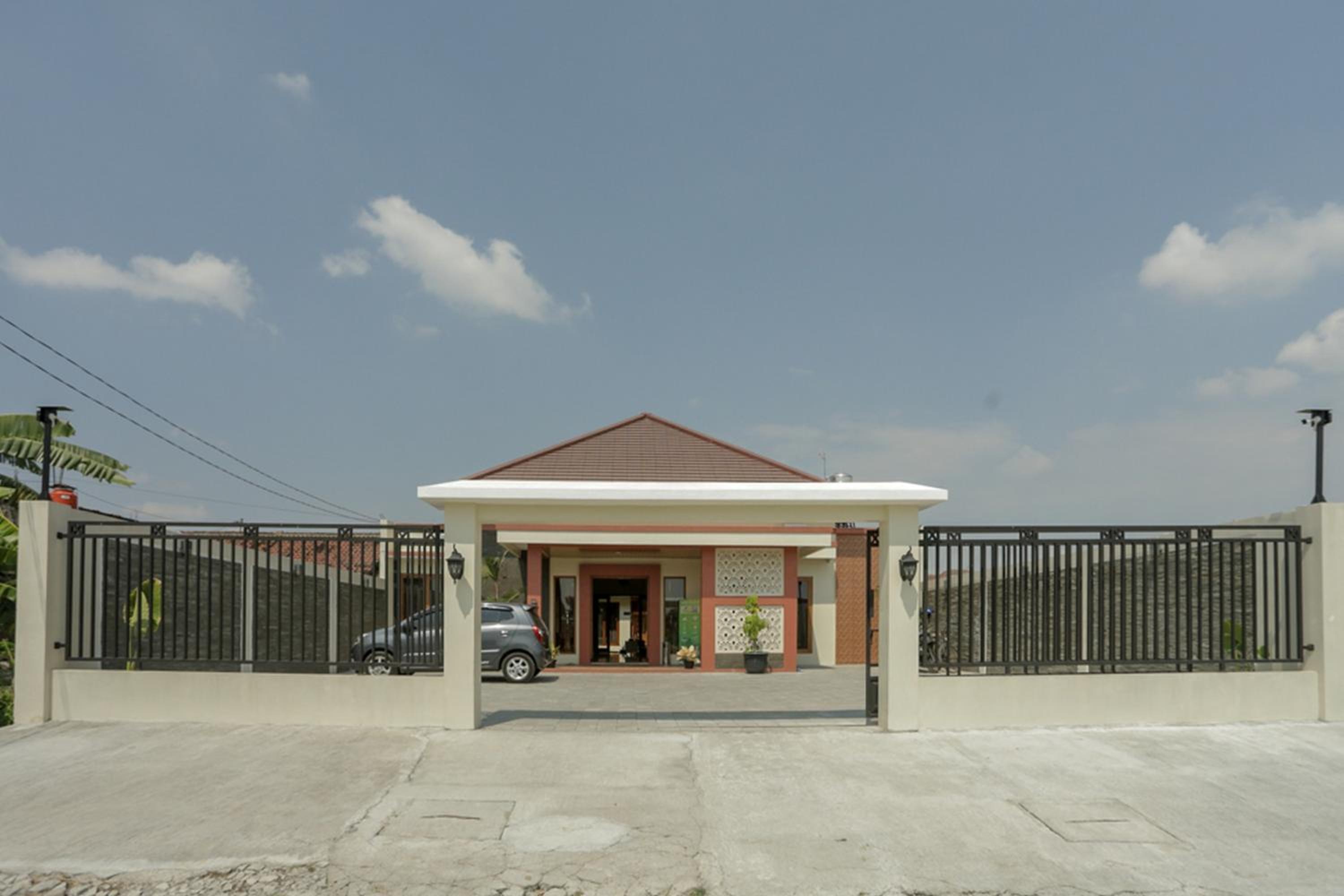 IDR Green Guest House Syariah Mitra RedDoorz