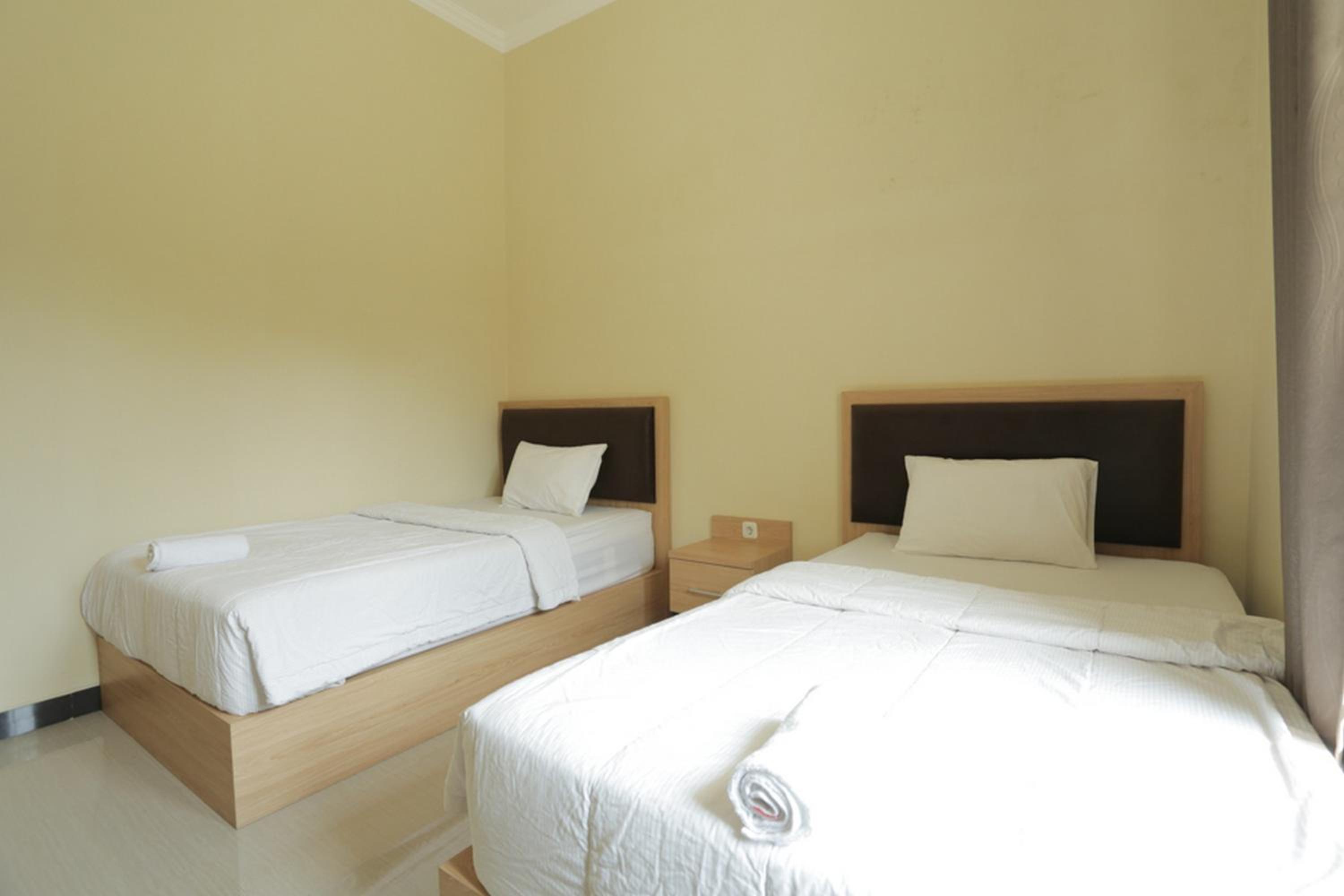 IDR Green Guest House Syariah Mitra RedDoorz
