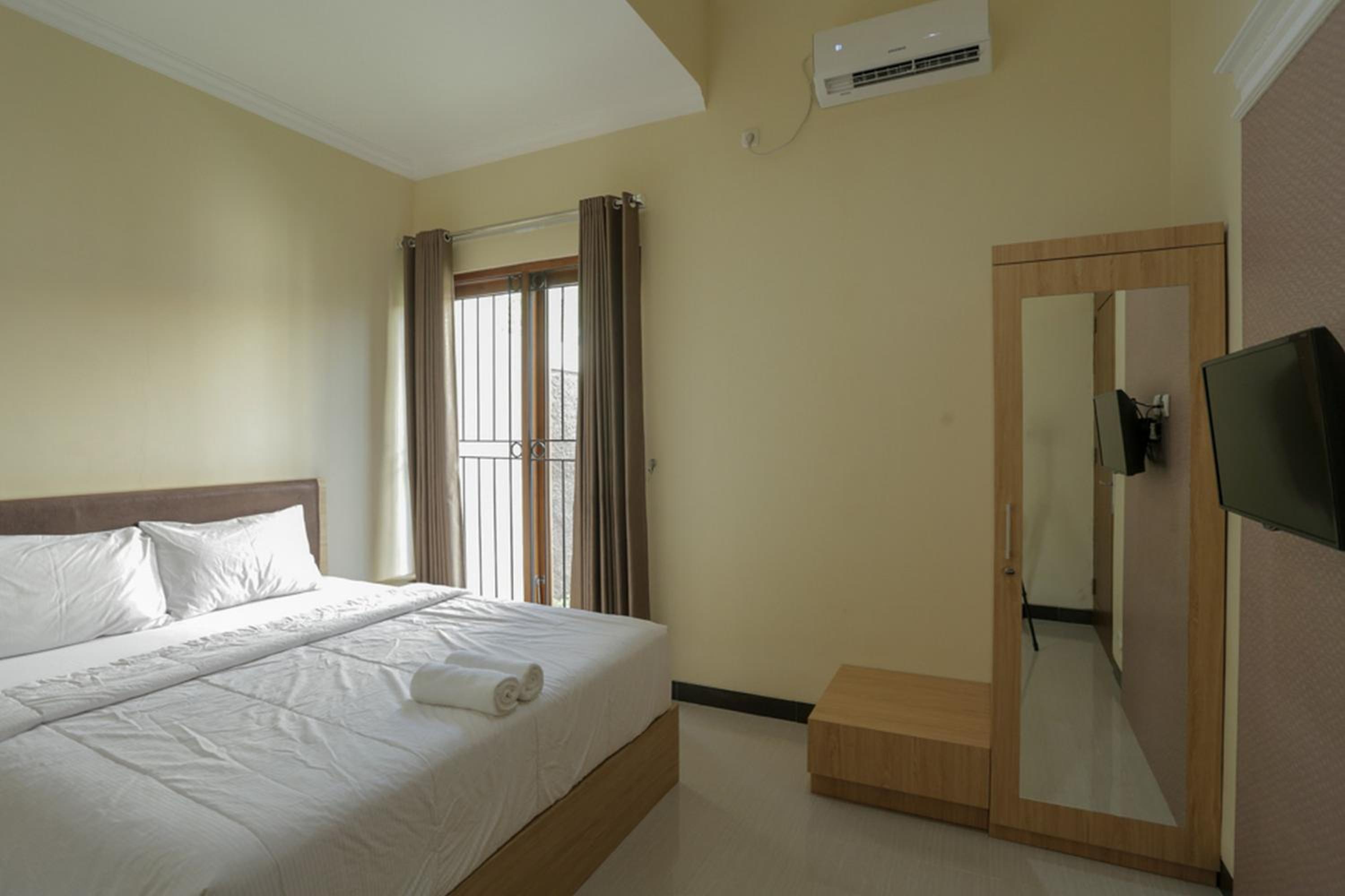IDR Green Guest House Syariah Mitra RedDoorz, Solo - 10