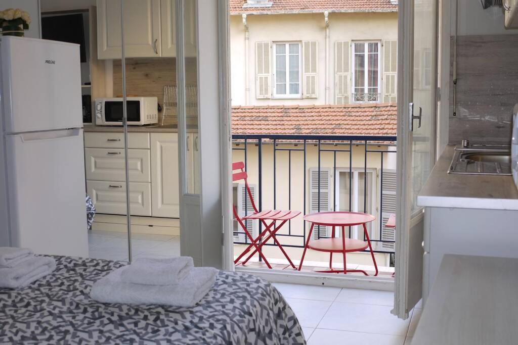 Dream - a studio flat with balcony at 300m from the beach photo 2