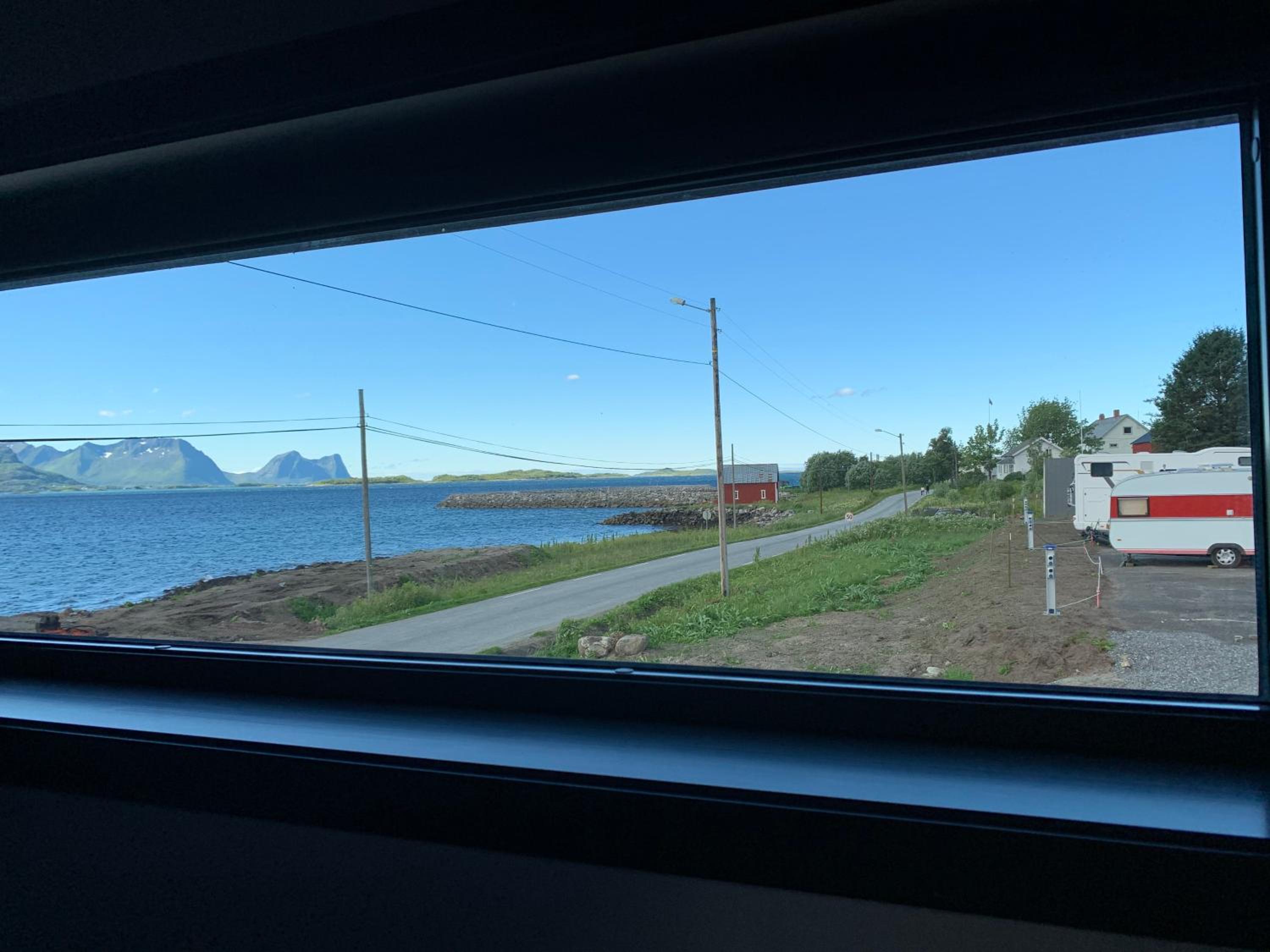 BEDEHUSET Basecamp Senja view 5