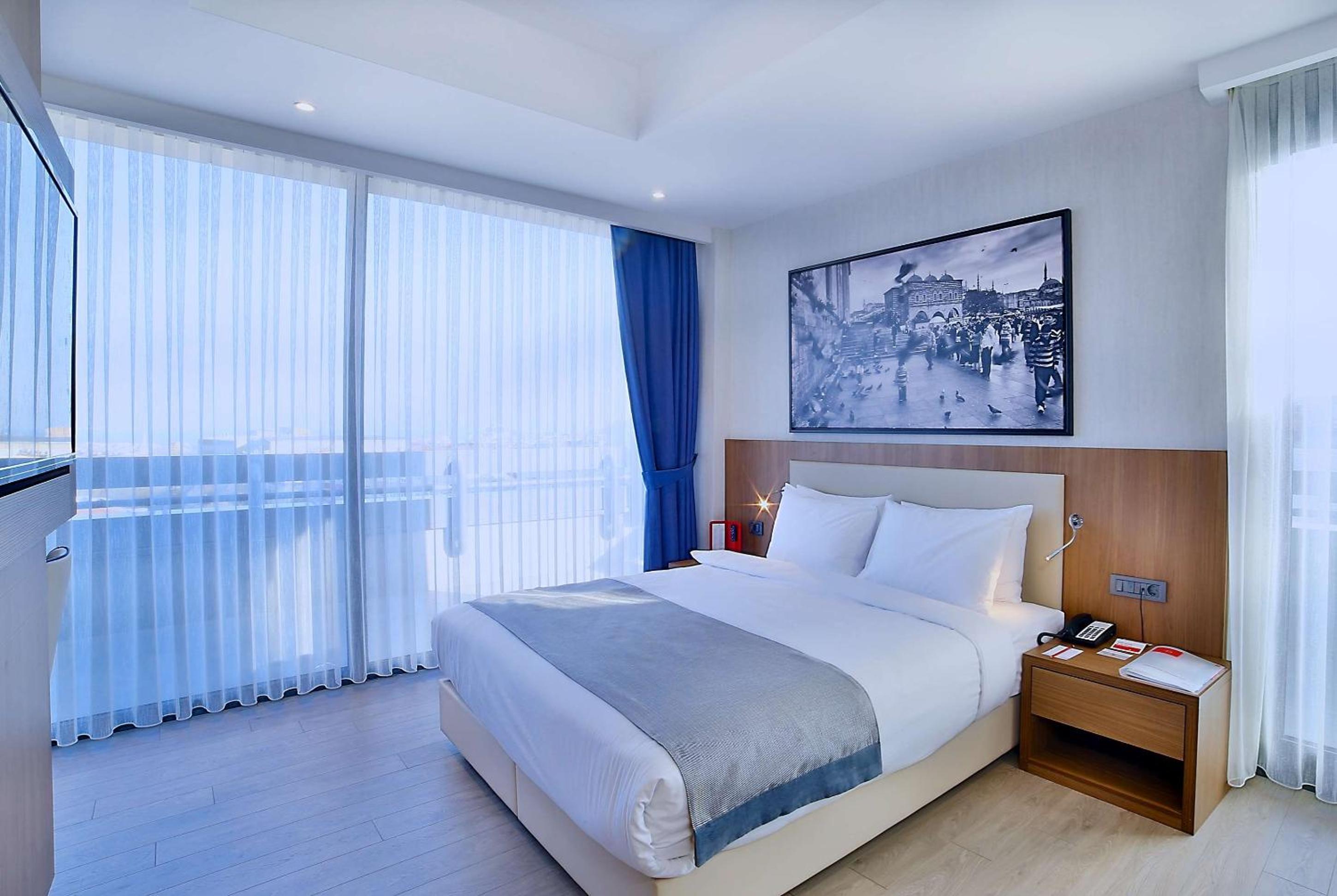 Ramada by Wyndham İstanbul Eski Şehir - Image 33