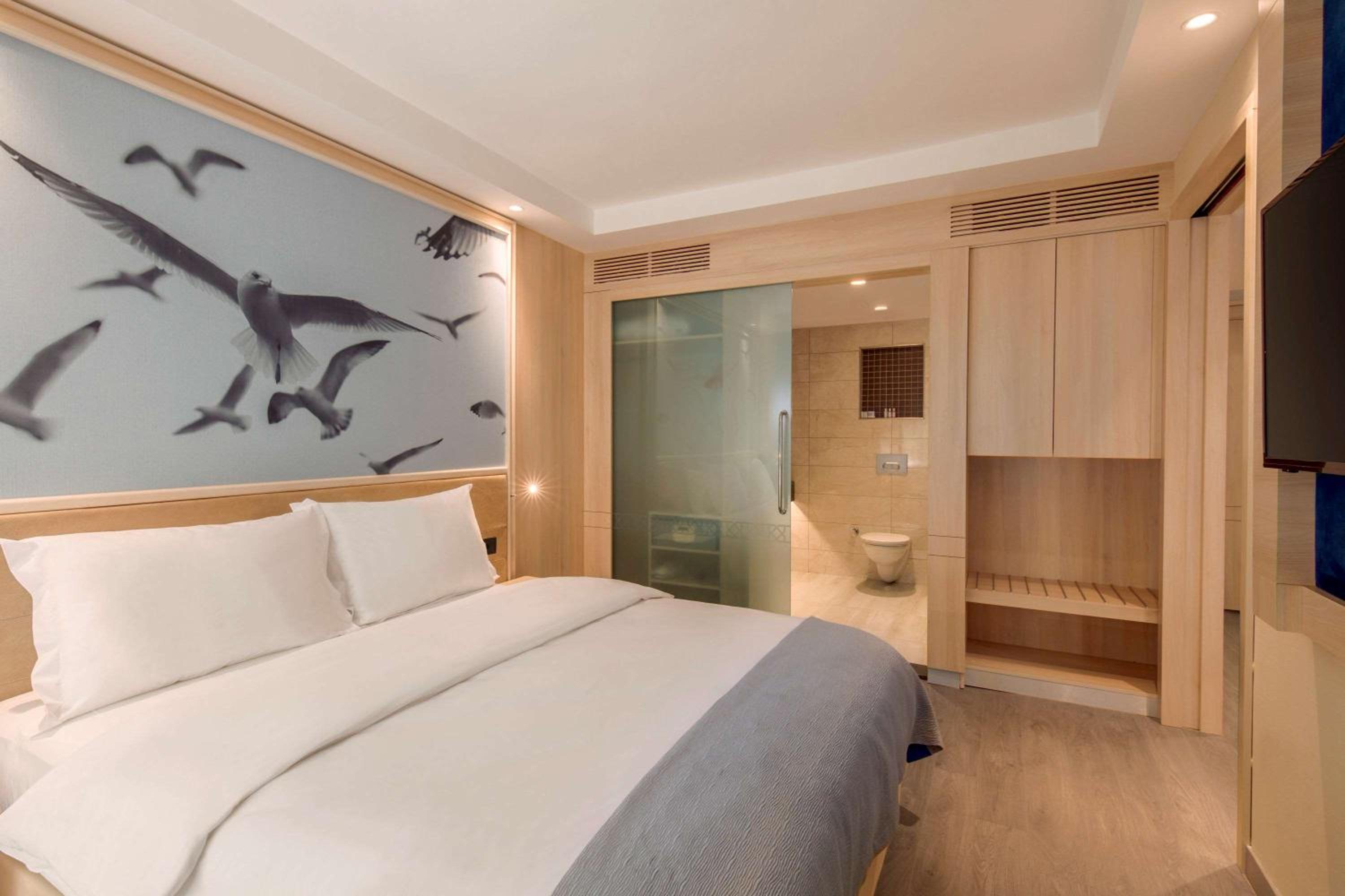 Ramada by Wyndham İstanbul Eski Şehir - Image 29