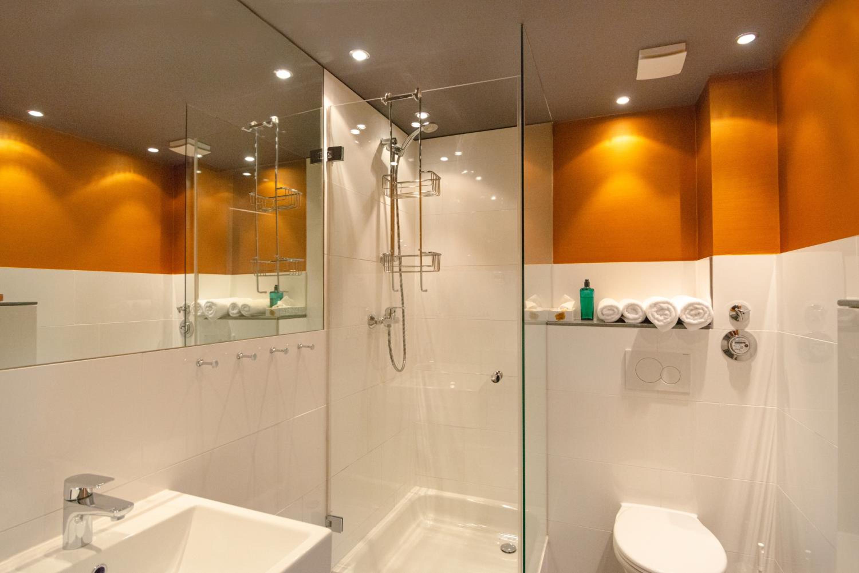FirstClass Apartments view 4