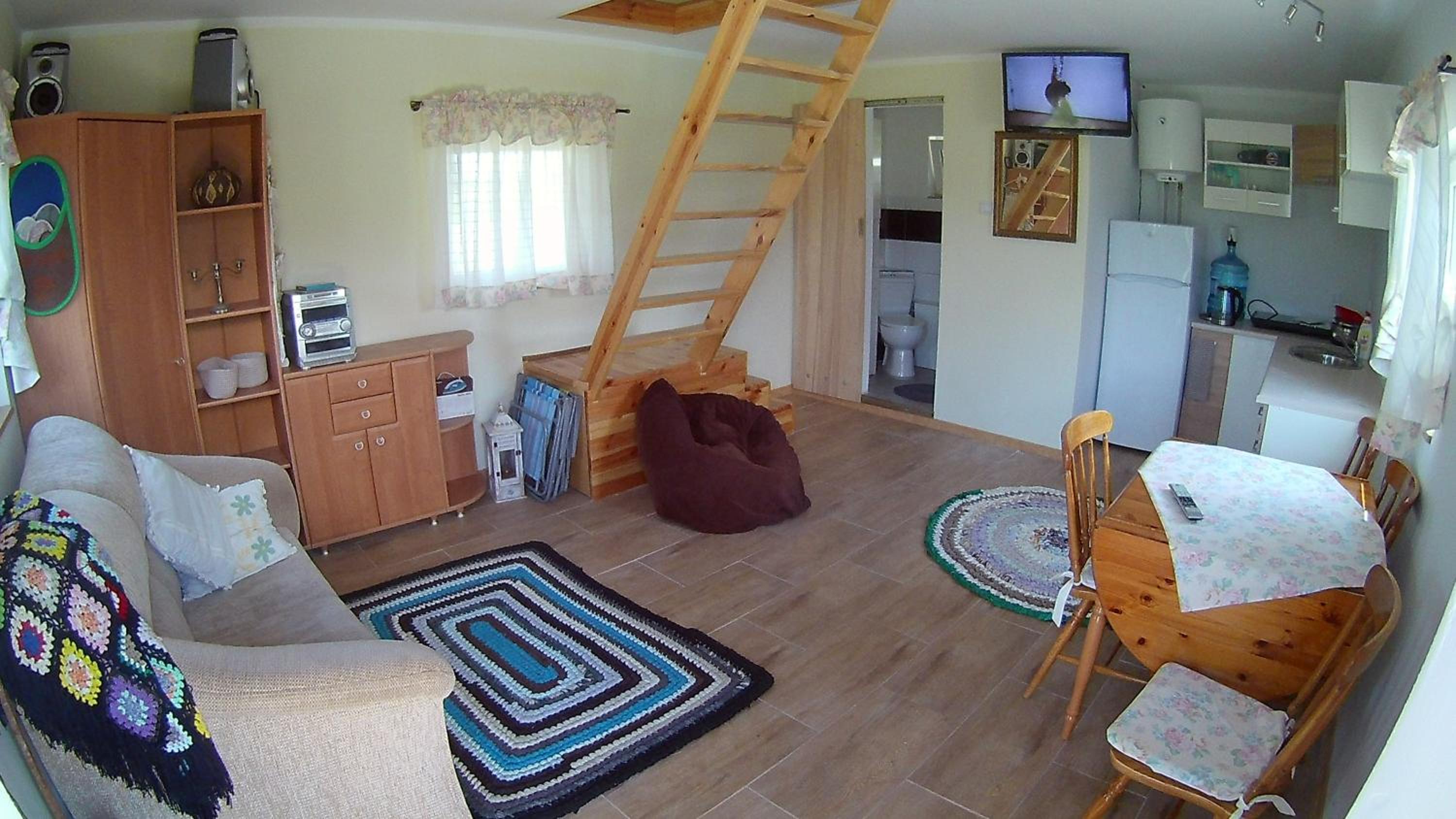 Photo 6