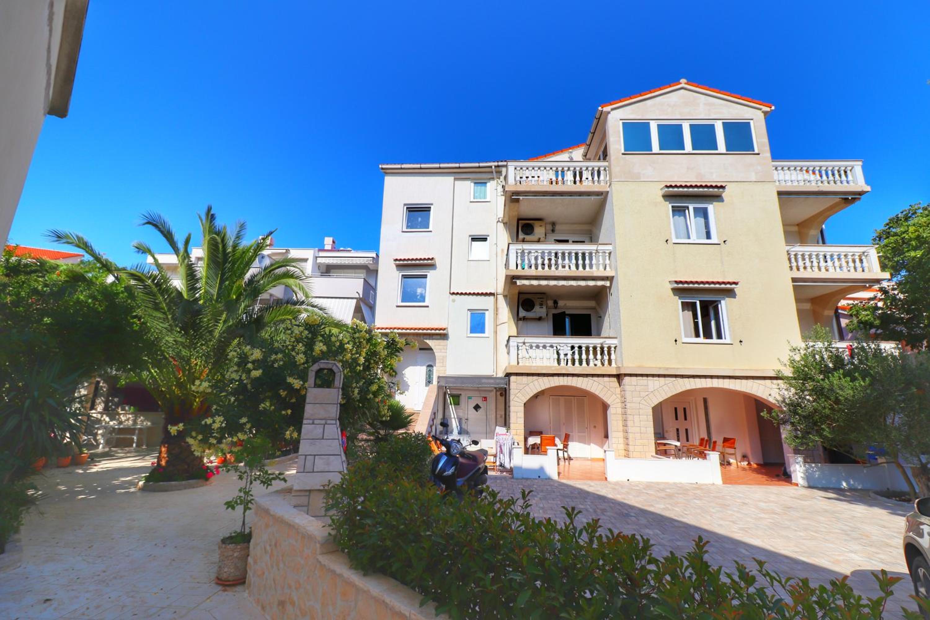 Apartment Dony - Tičić