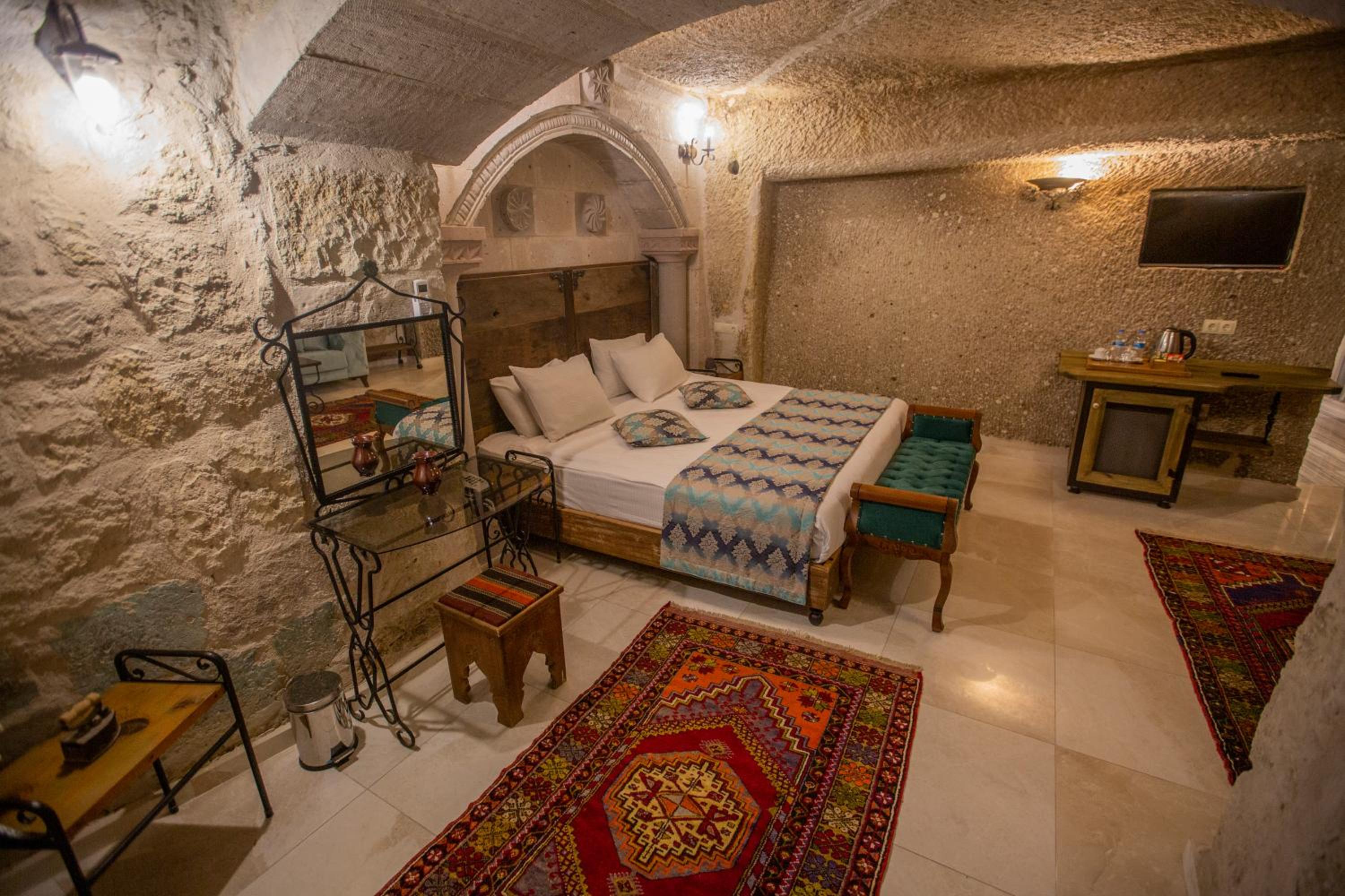 Divan Cave House - Image 68