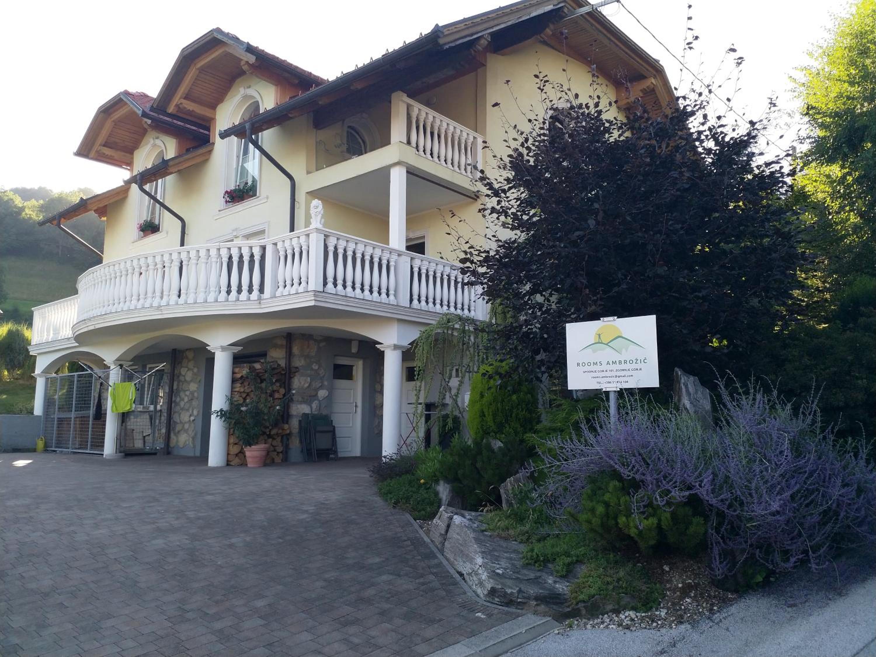 Rooms Ambrožič view 4