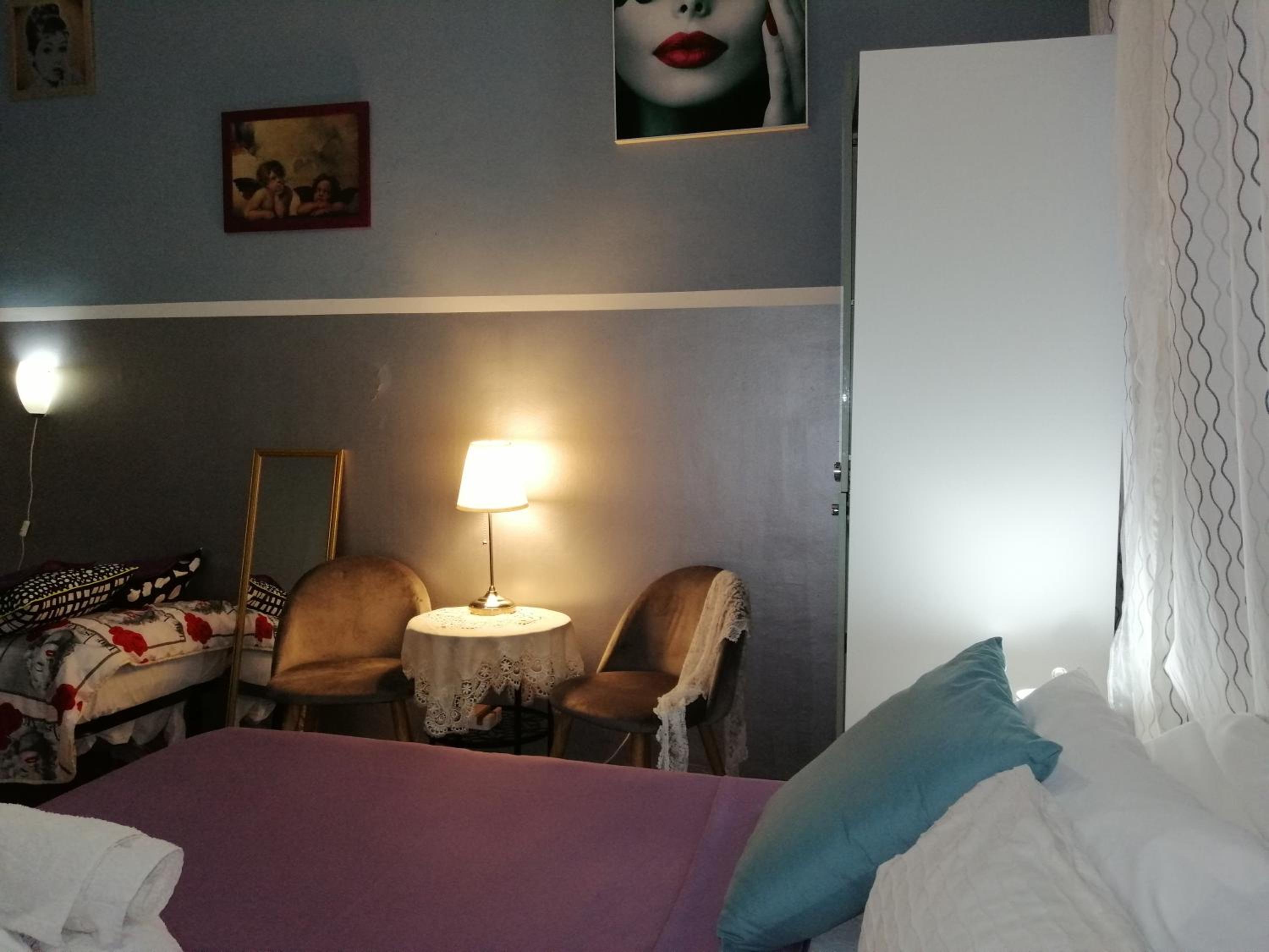 hotel room