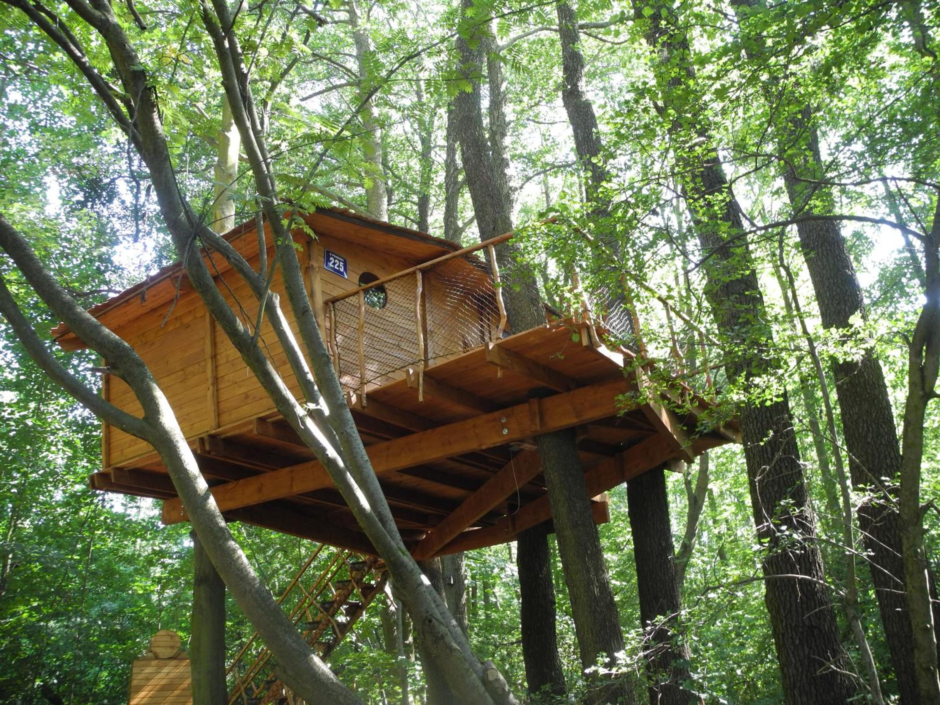 Treehouse v Brdech view 4