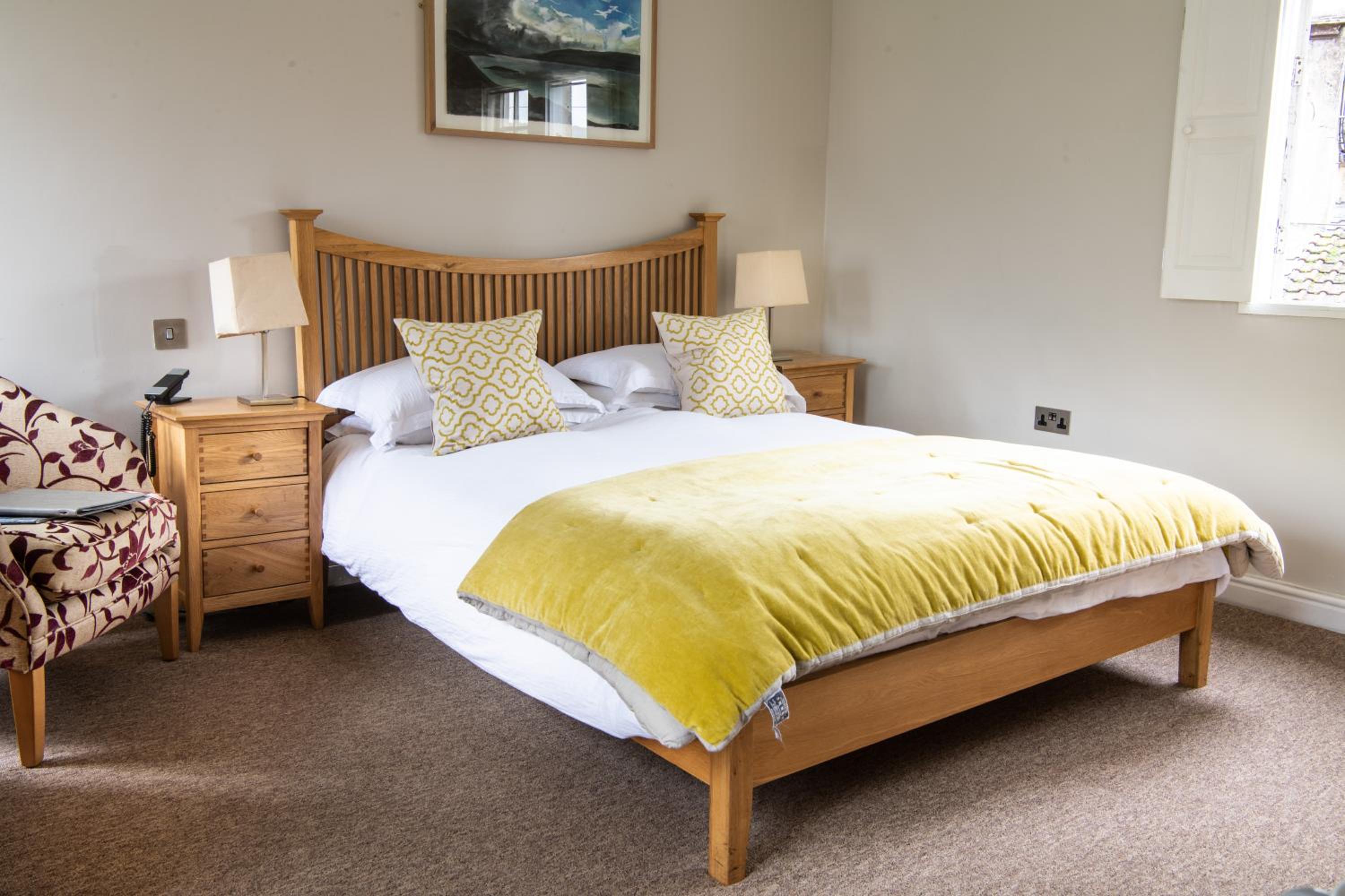 Wheelwrights Arms Country Inn & Pub