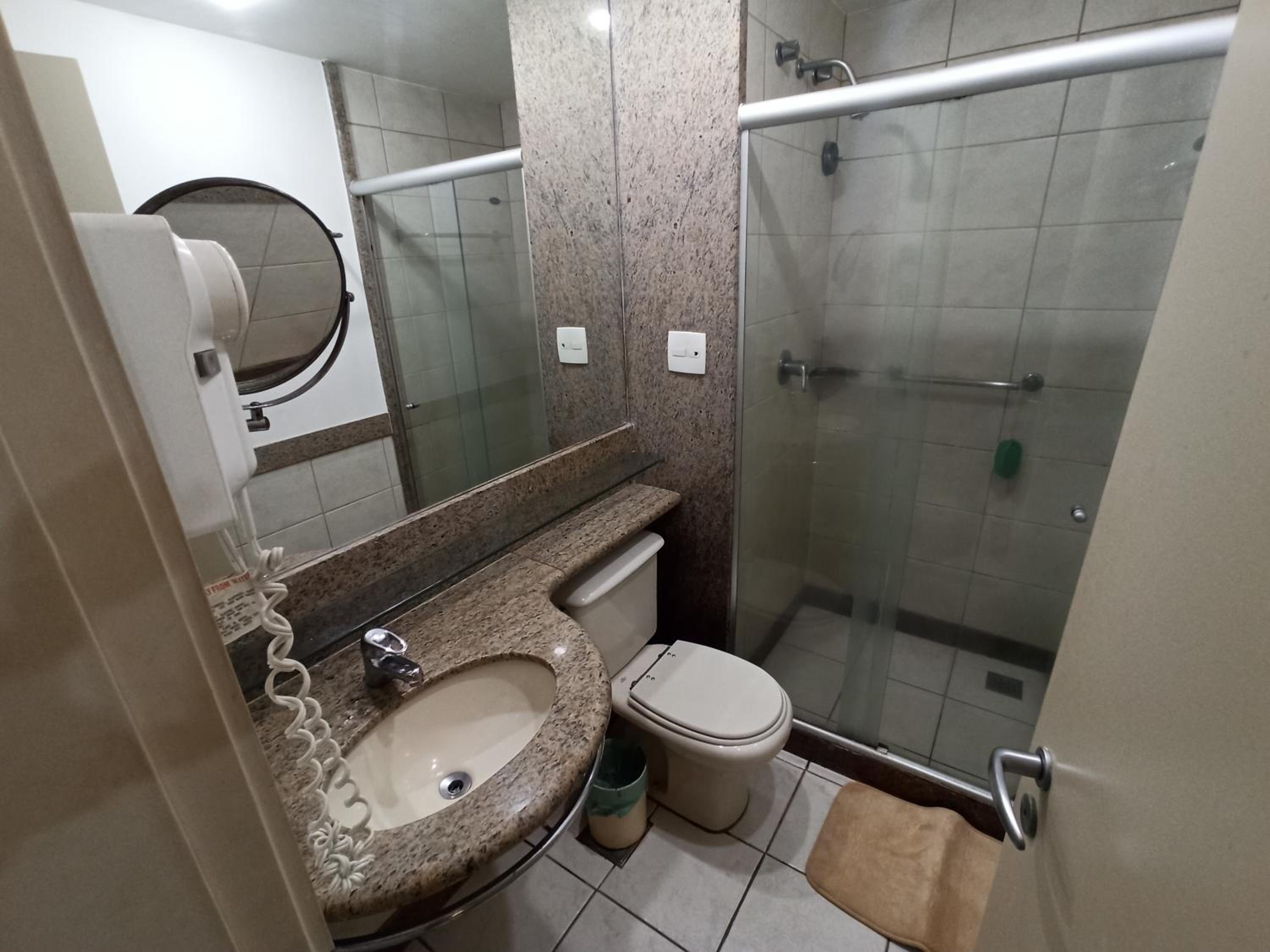 Barra Prime Flats, Ed Mediterrâneo, wi-fi 400Mb, balsa pra praia grátis, ar condicionado novo!