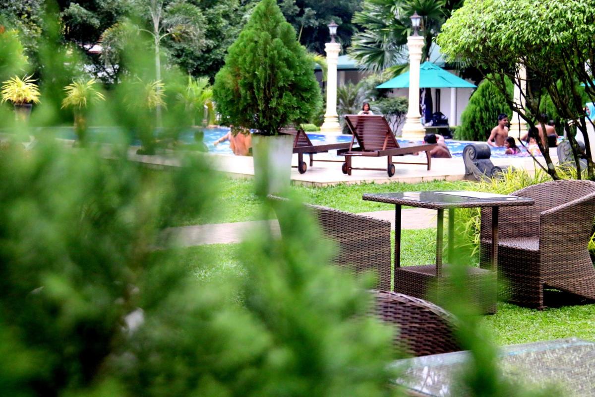 outdoor BBQ area