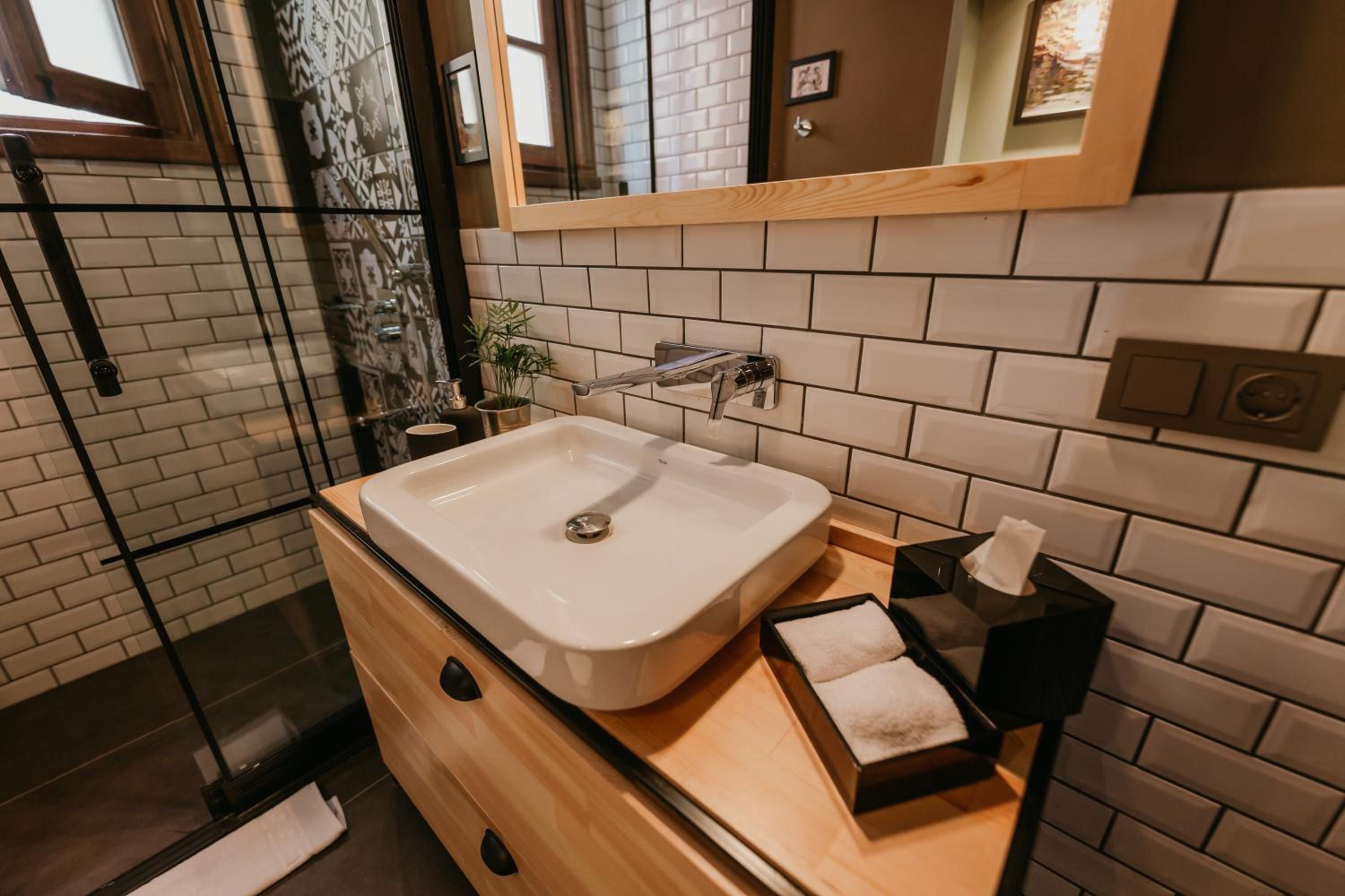 Galadoo Suites