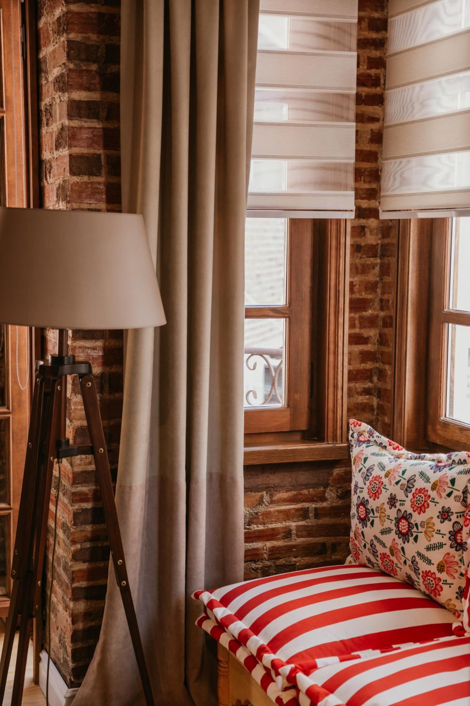 Galadoo Suites