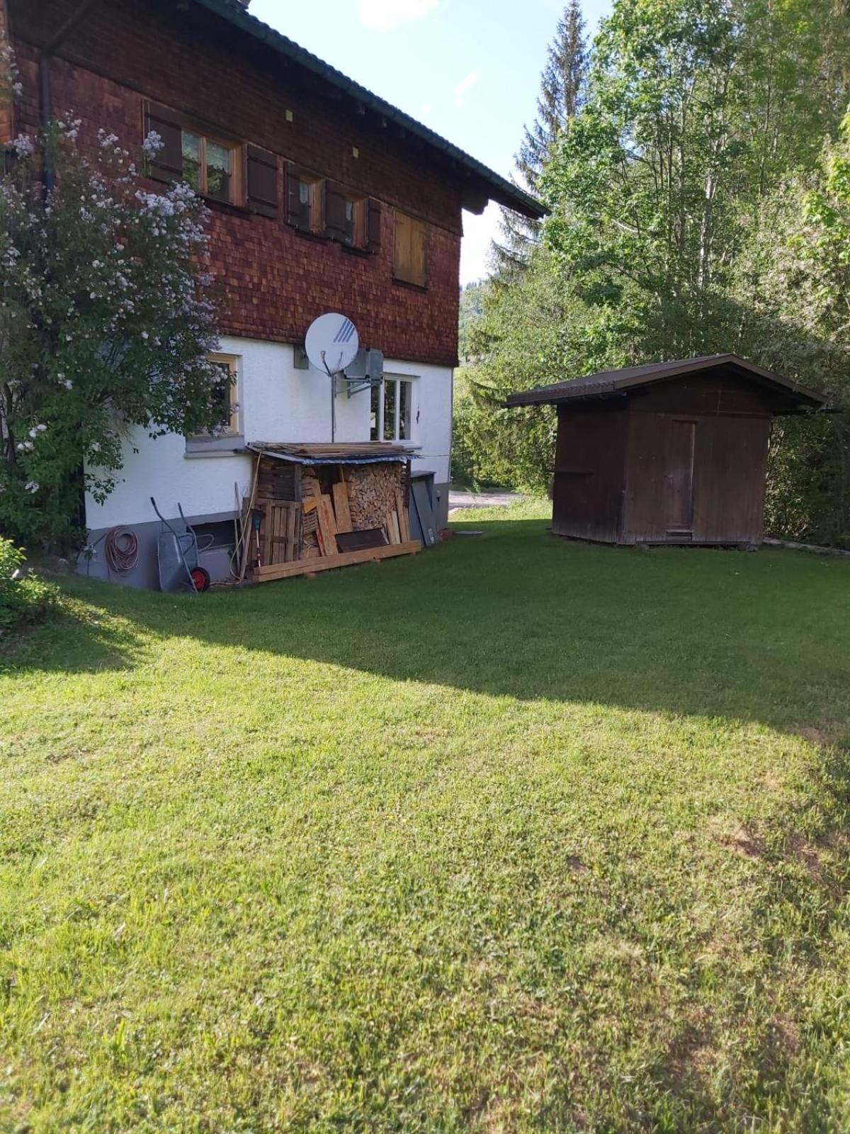 Photo 33