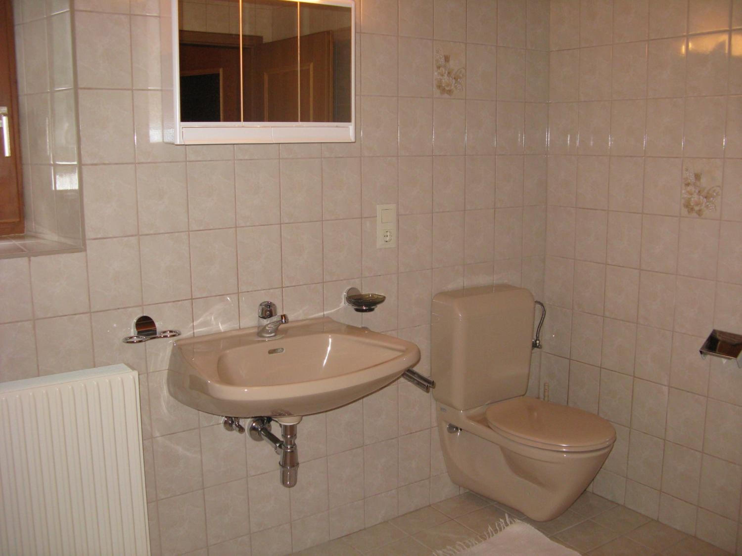 Photo 33