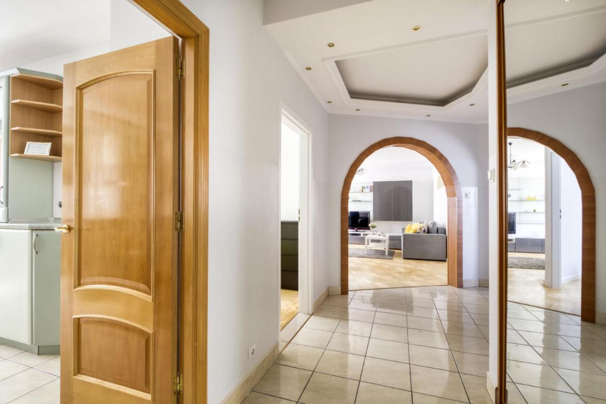 Gama Great Location & Famili Apartment 120m 2-12 people view 2
