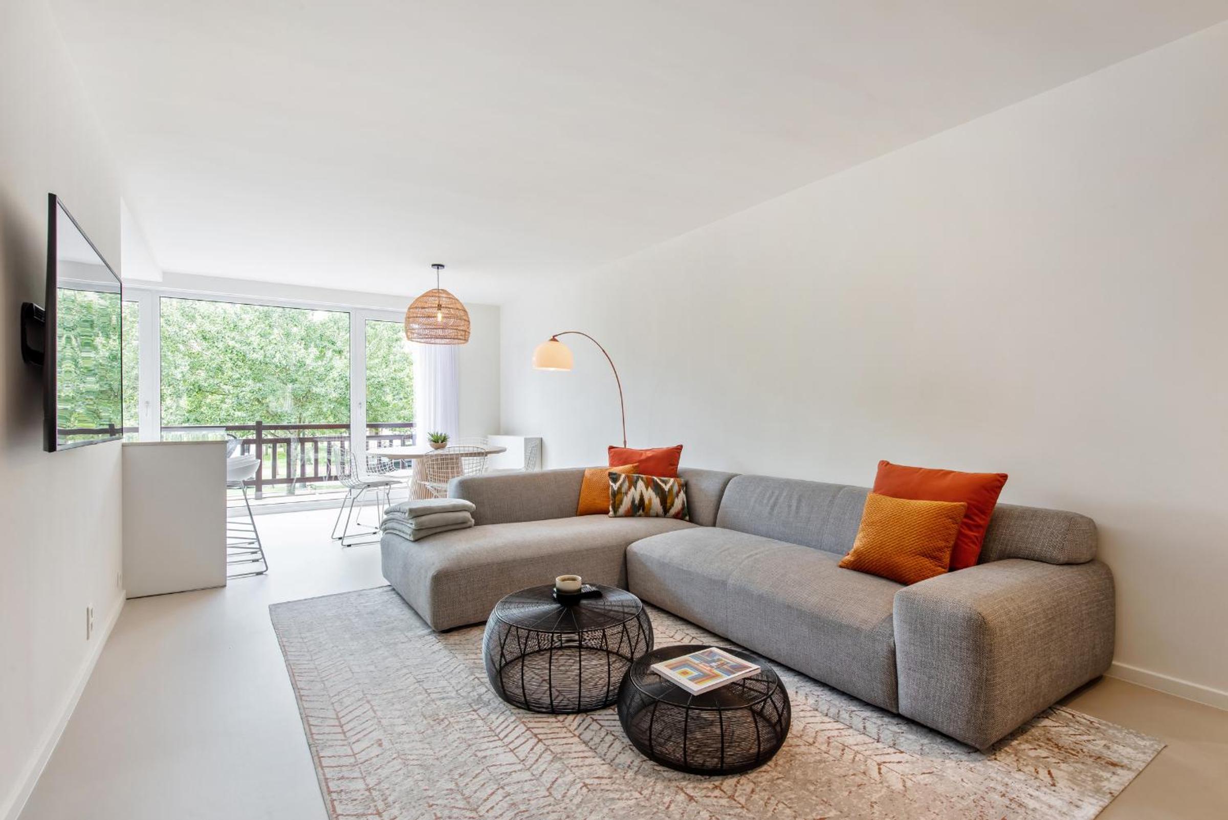 Beautifully renovated appt with big cosy terrace
