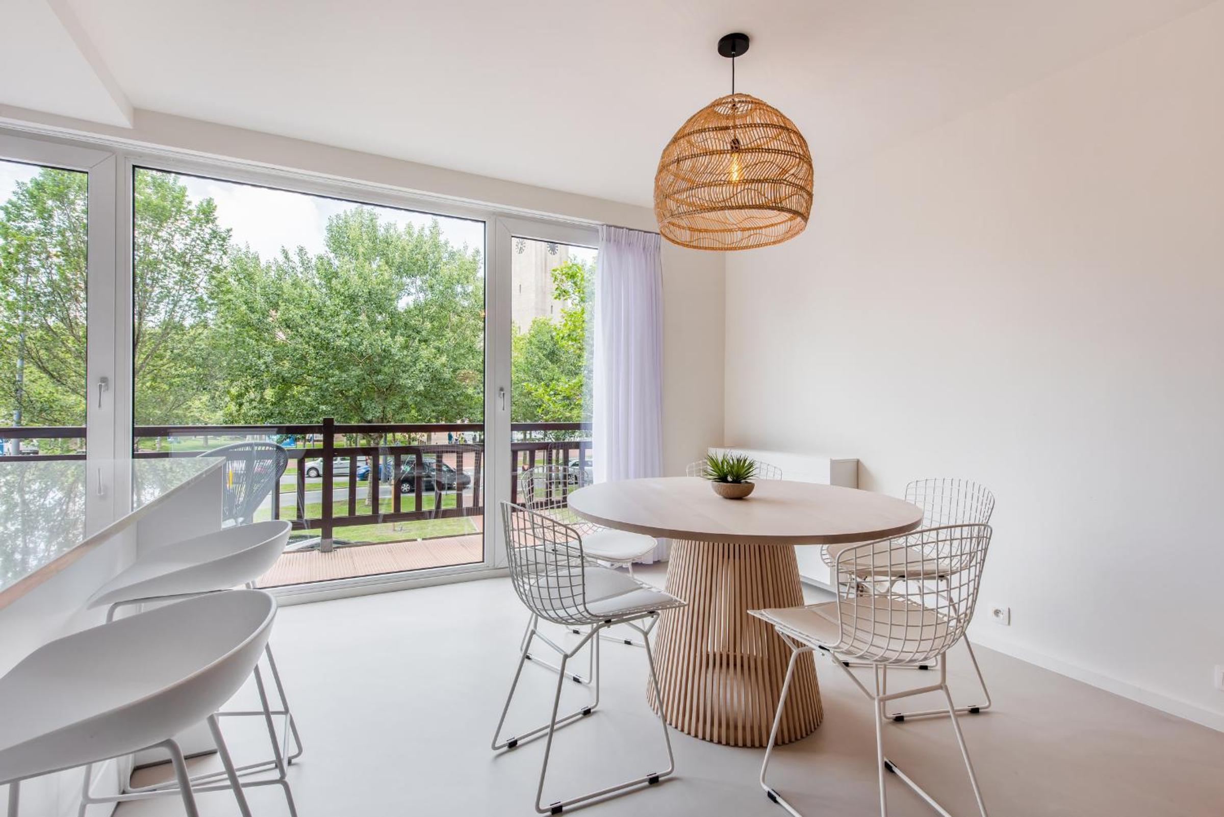 Beautifully renovated appt with big cosy terrace
