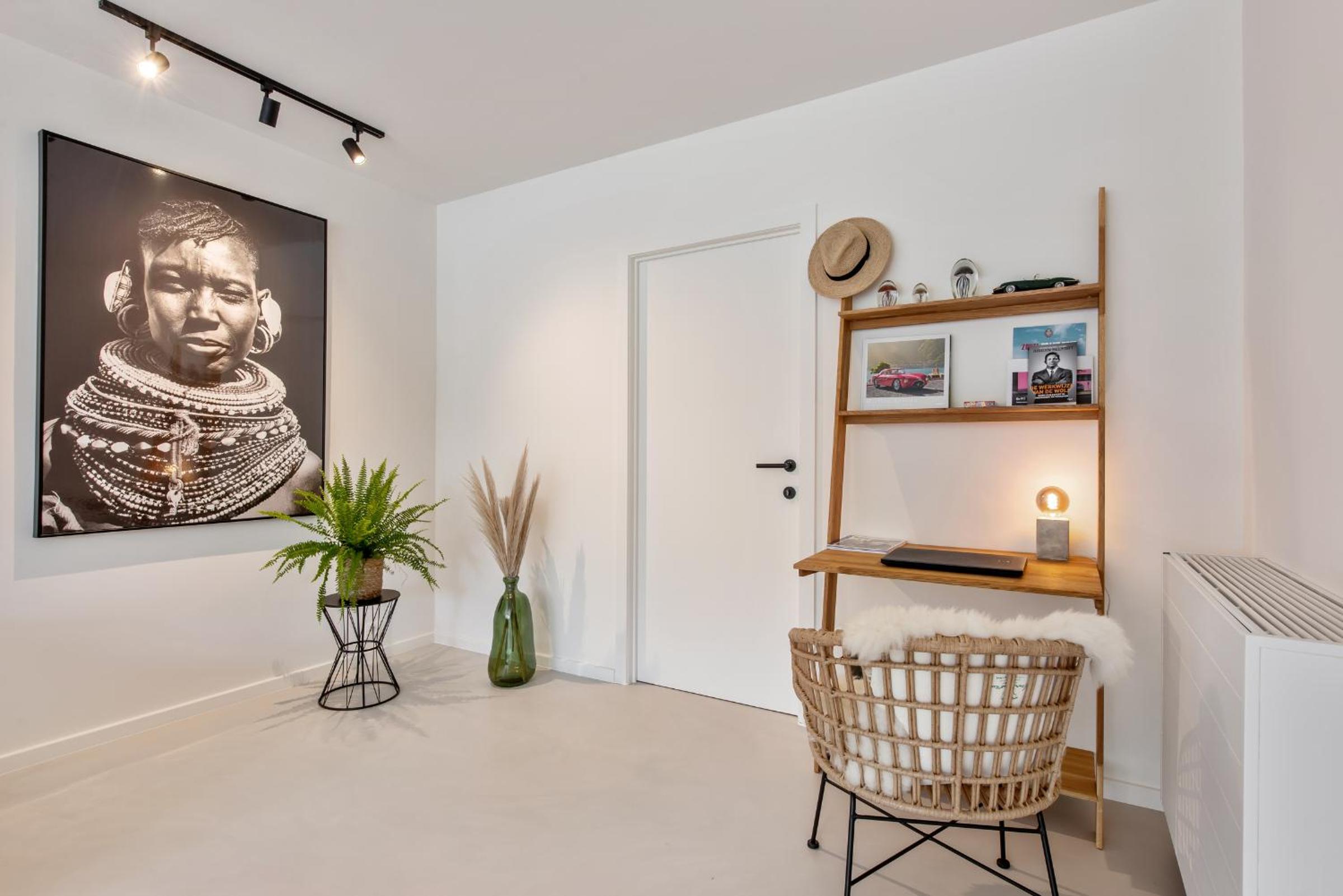 Beautifully renovated appt with big cosy terrace