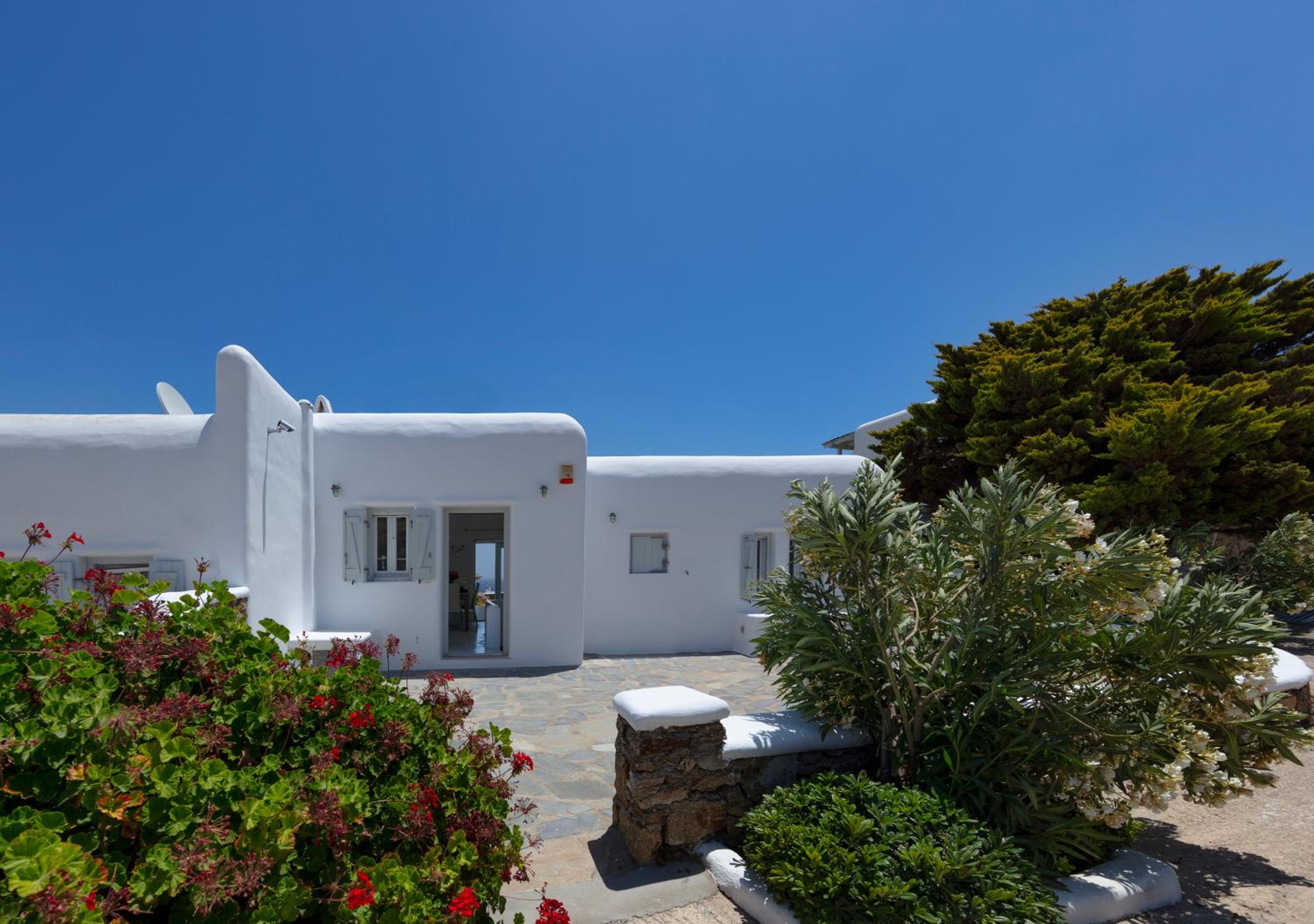 Hotel Villa Harmony - Image 1