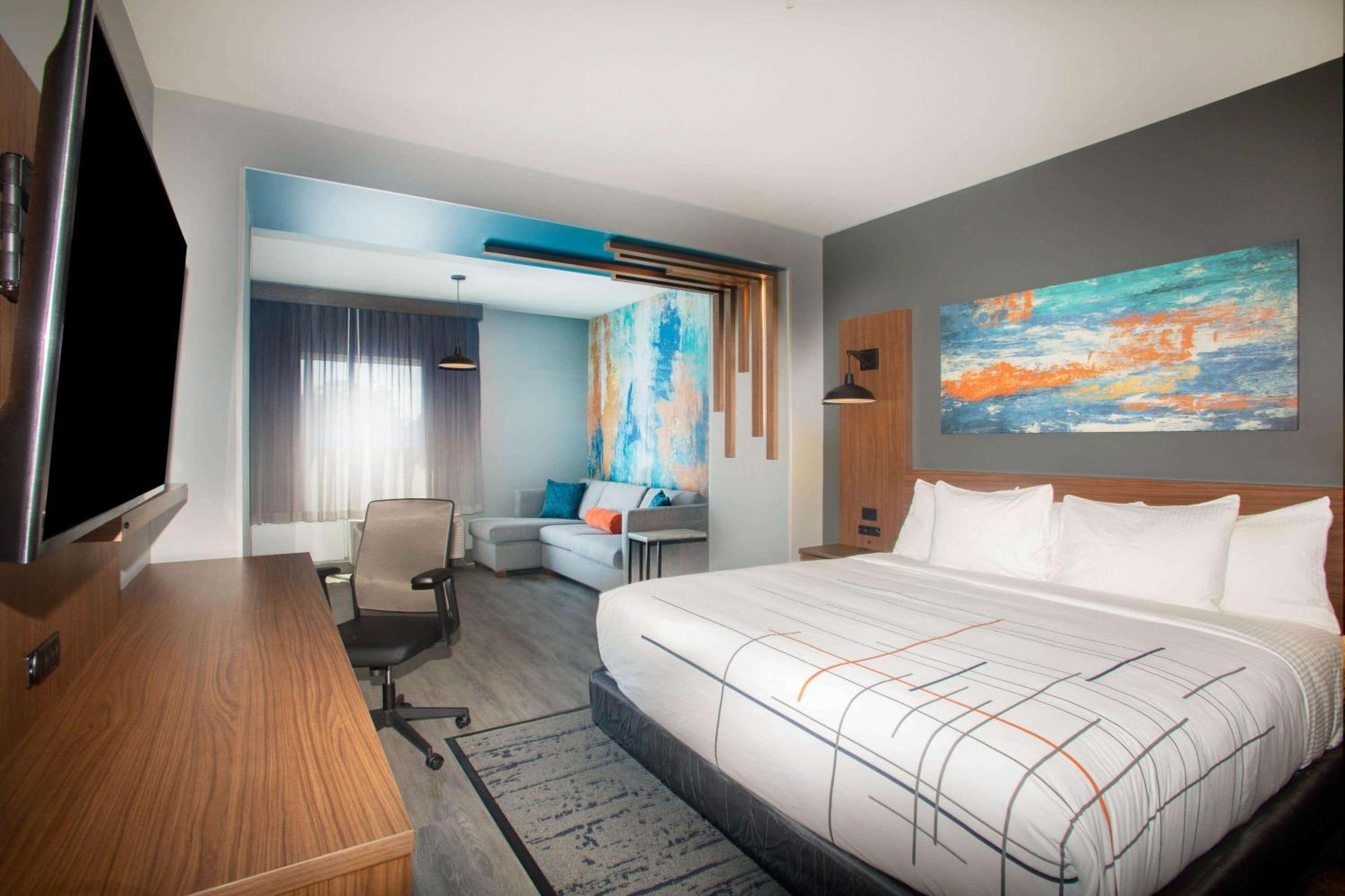 Batesville Vacations - La Quinta Inn  Suites by Wyndham Oxford - Property Image 5