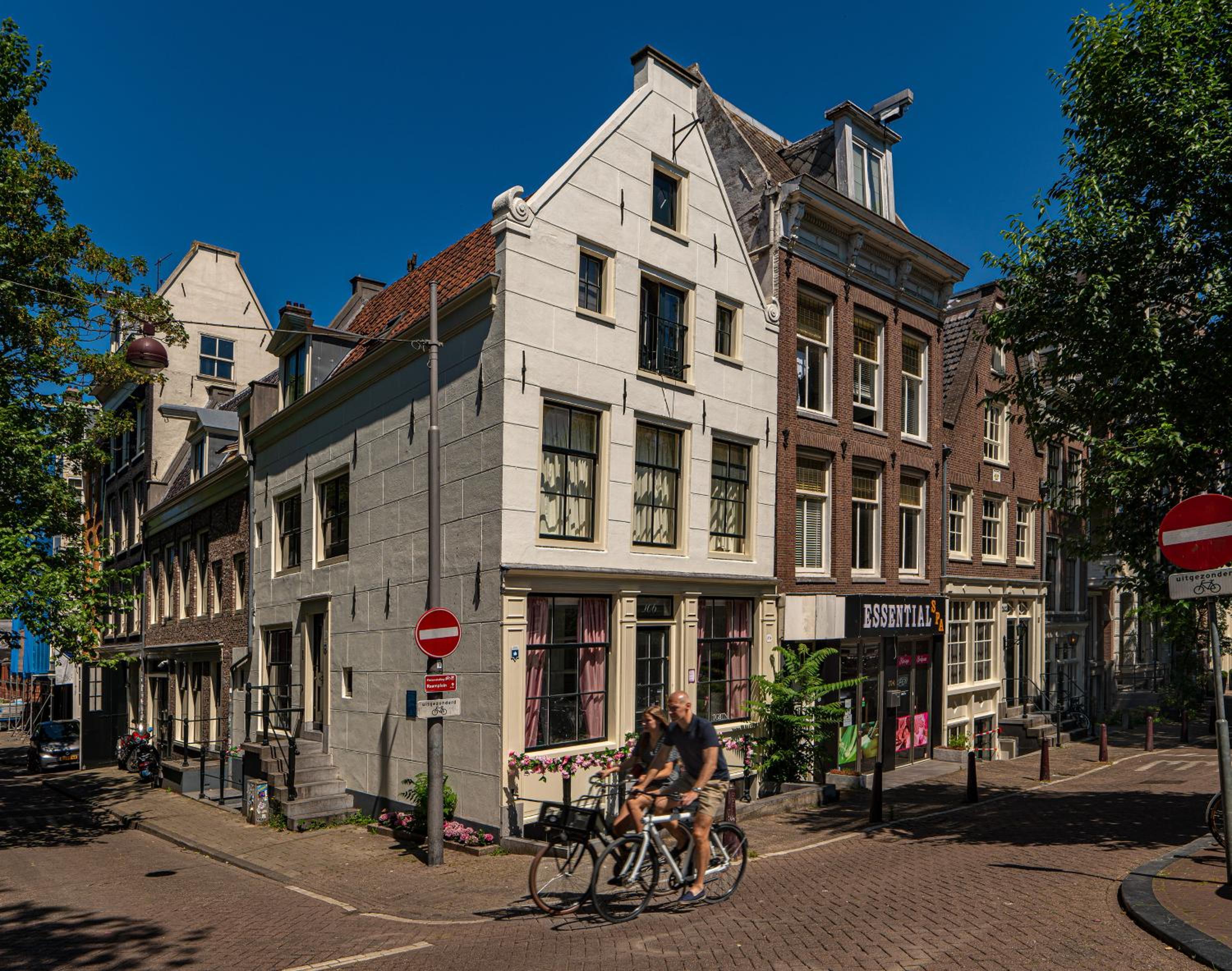 Leidse Square 5 star Luxury Apartment