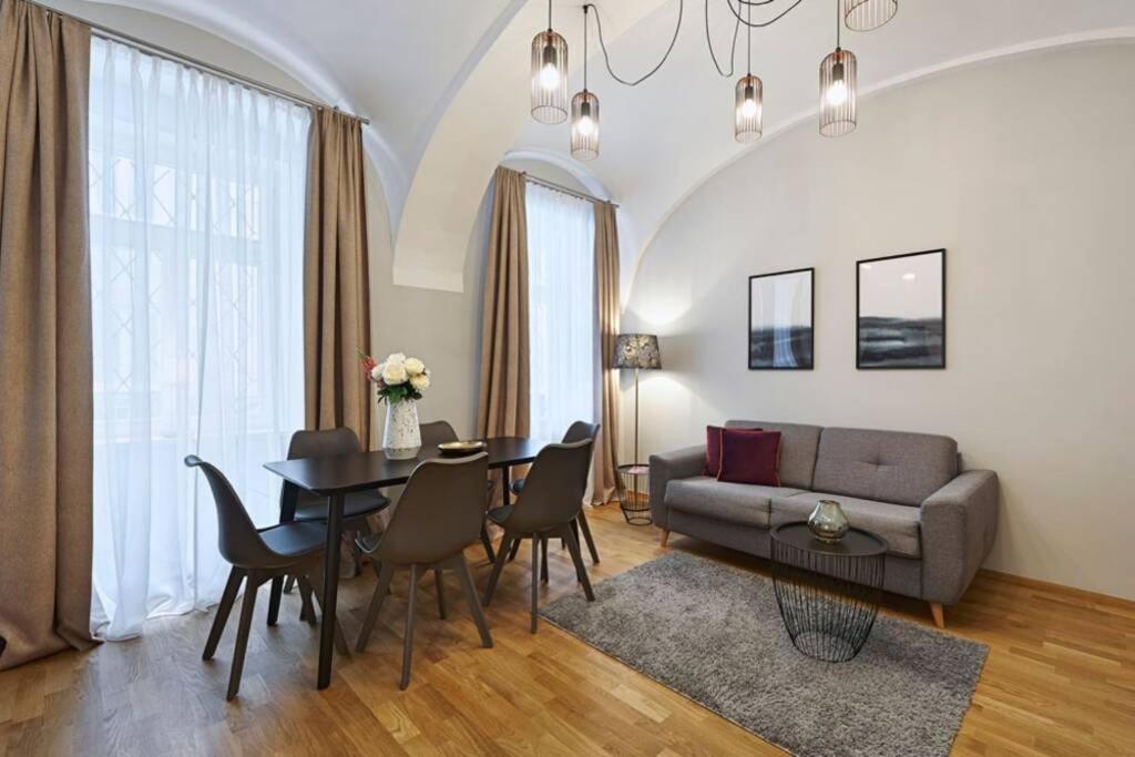 Vienne City Apartment Crown 6