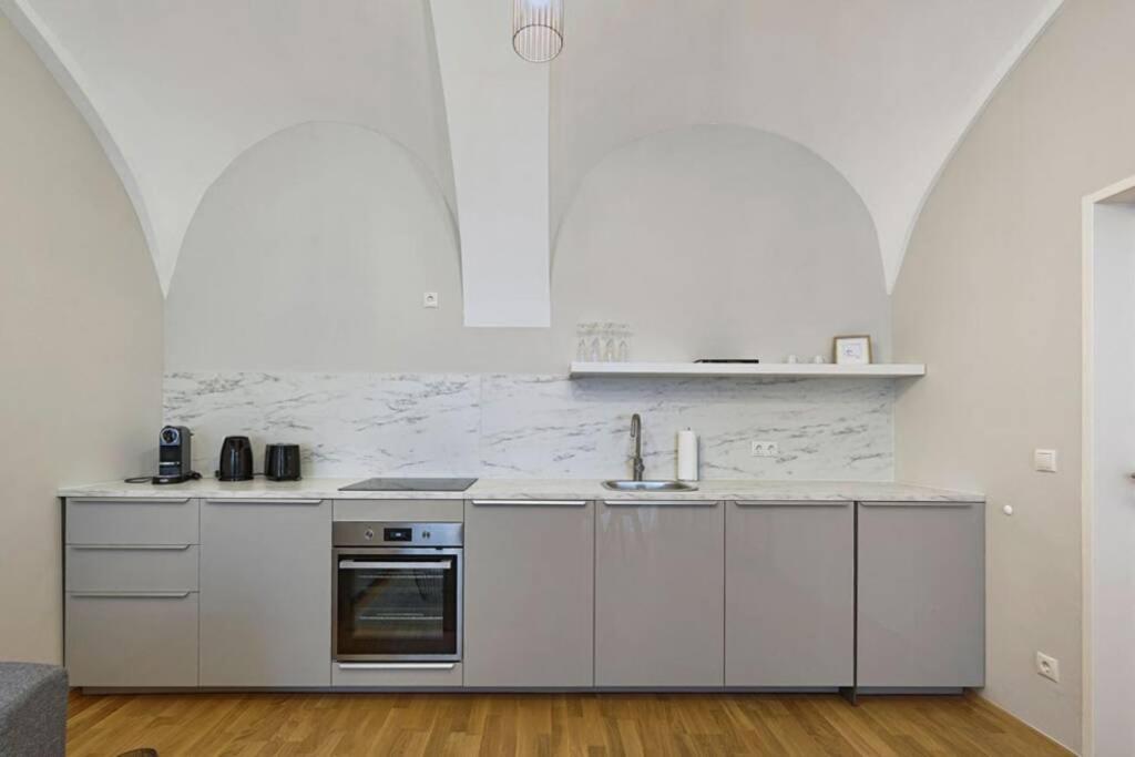 Vienne City Apartment Crown 6