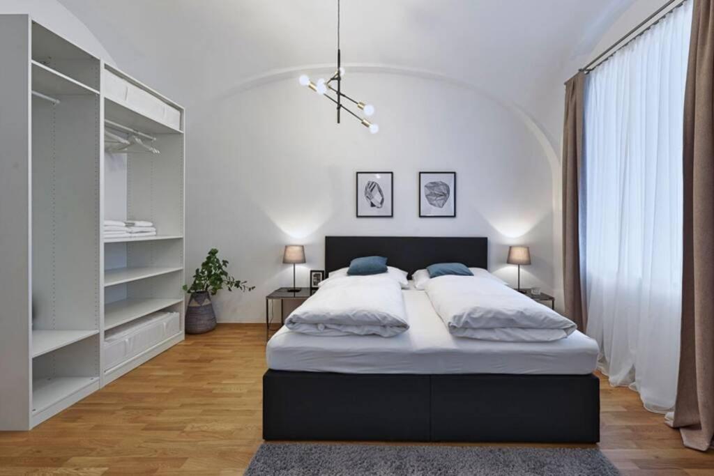 Vienne City Apartment Crown 6