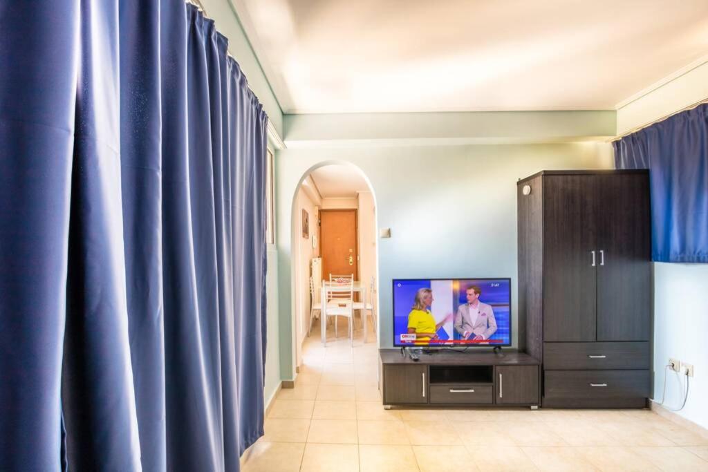 Penthouse with big terrace 2 mins from the metro