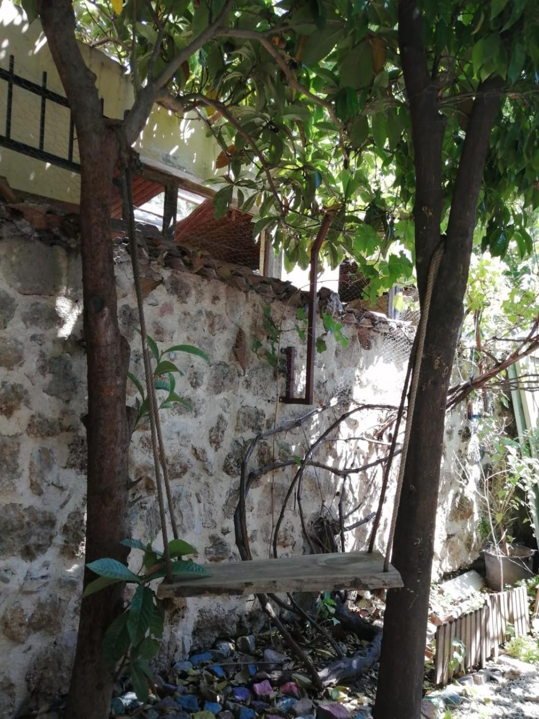 Kuyu Beergarden Hostel